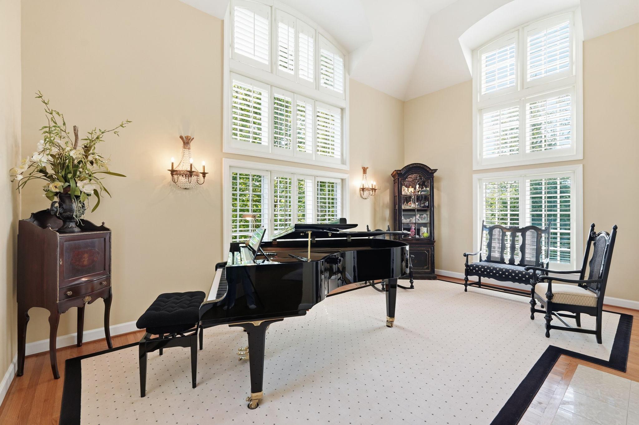  7818 Crownhurst Court, Mclean, VA, 22102 - 物件實景
