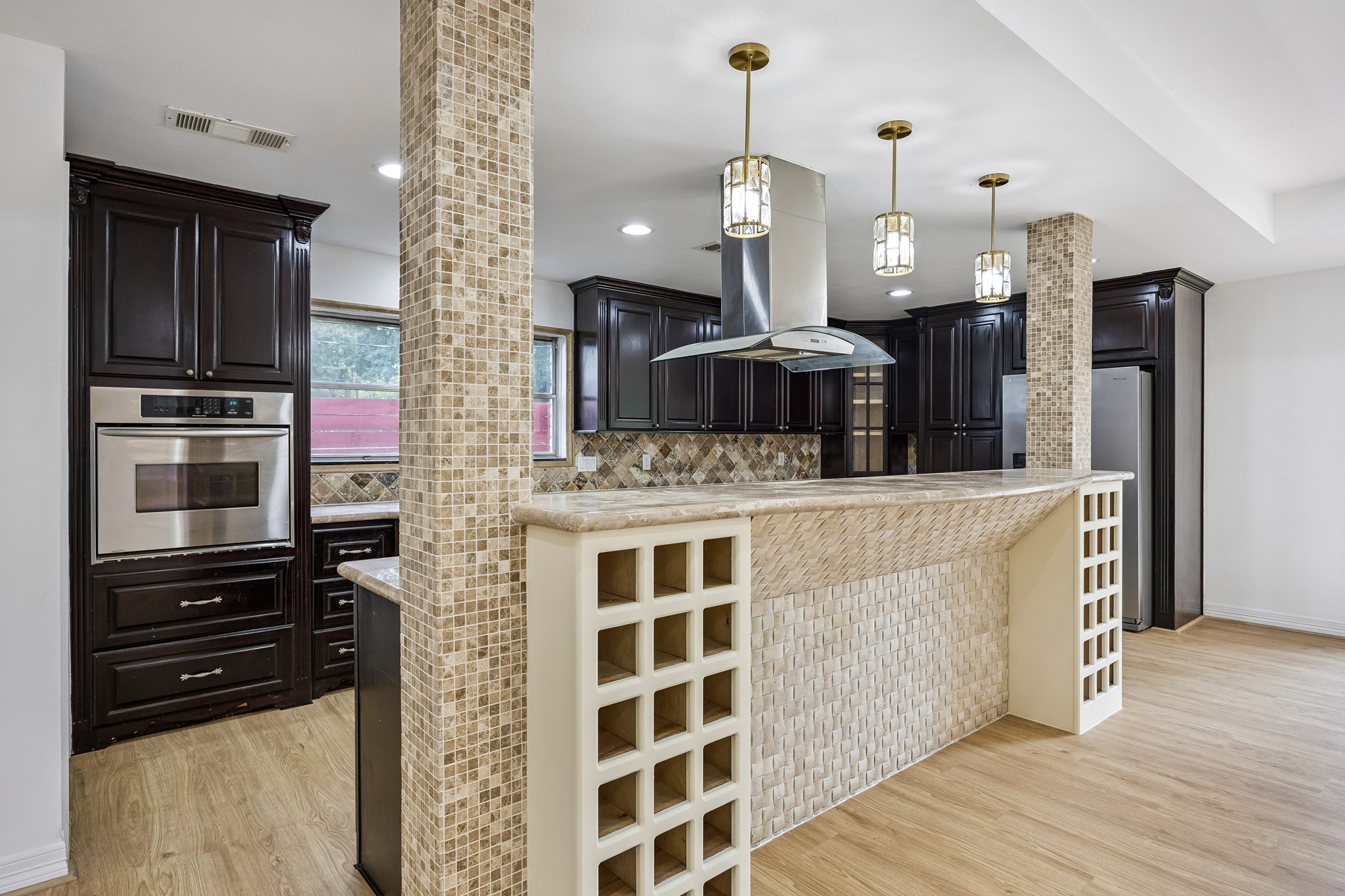  9418 Meadowbriar Lane - 物件實景