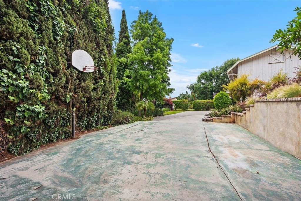 Yorba Linda, California, 92886, United States, 5 Bedrooms Bedrooms, ,3 BathroomsBathrooms,Residential,For Sale,1847322
