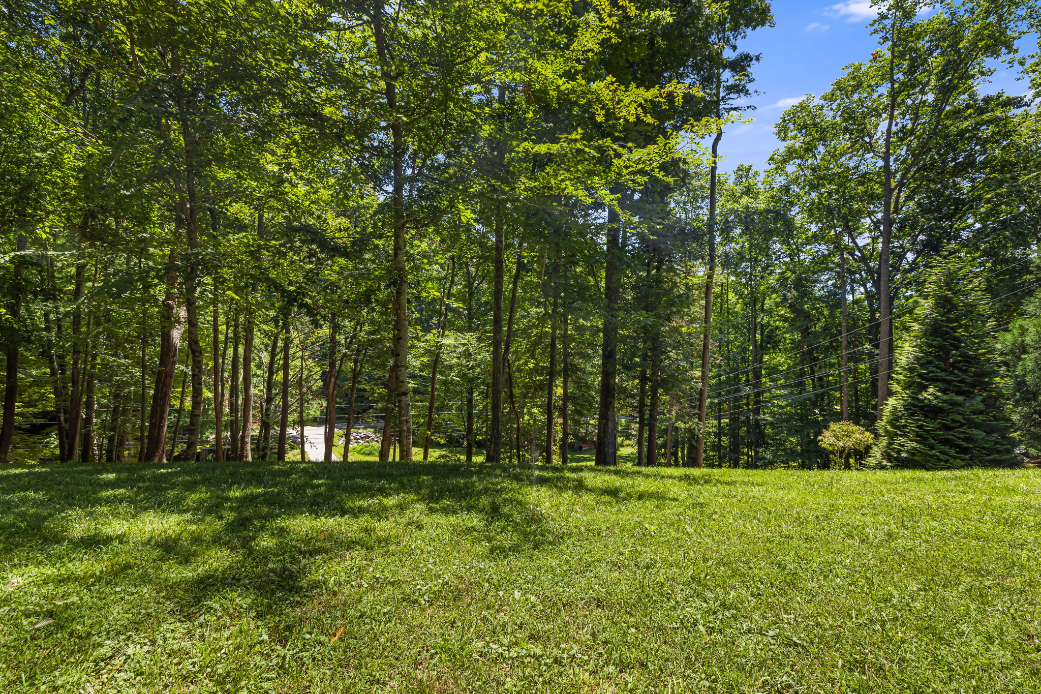 Burnsville, North Carolina, 28714, United States, 2 Bedrooms Bedrooms, ,Residential,For Sale,1931797