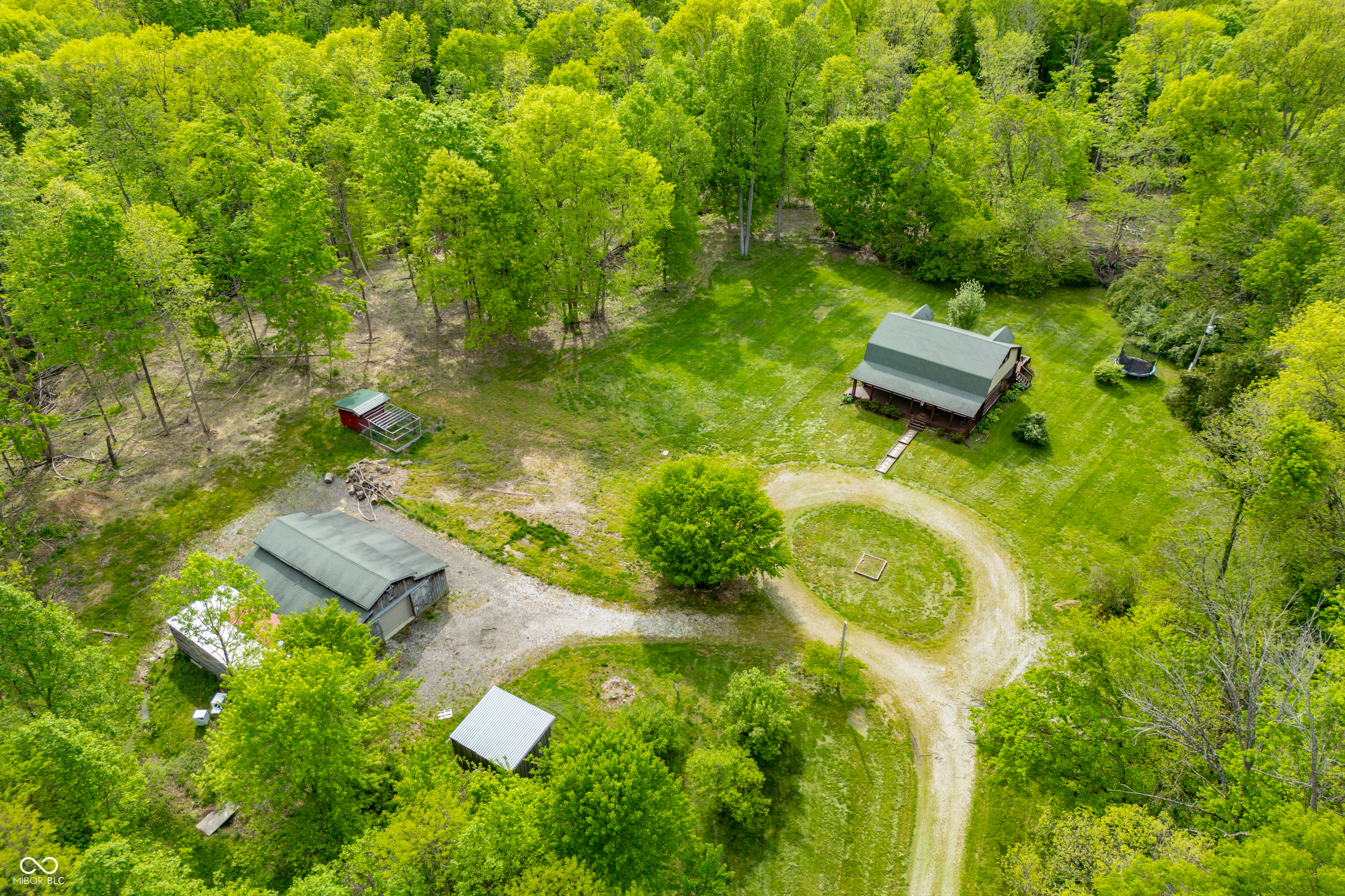 Trafalgar, Indiana, 46181, United States, 3 Bedrooms Bedrooms, ,4 BathroomsBathrooms,Residential,For Sale,1928736
