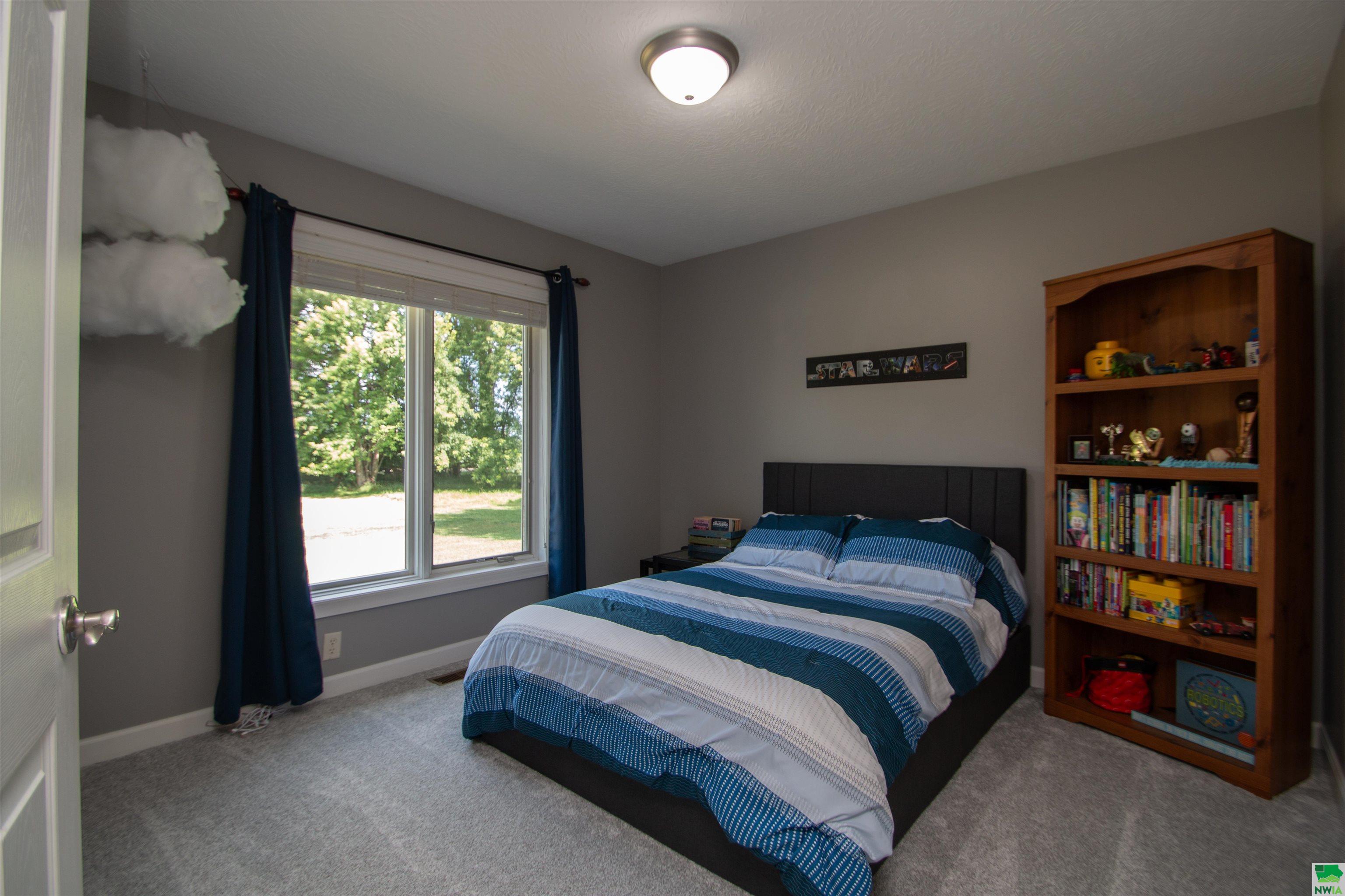 Dakota Dunes, South Dakota, 57049, United States, 4 Bedrooms Bedrooms, ,3 BathroomsBathrooms,Residential,For Sale,1937914