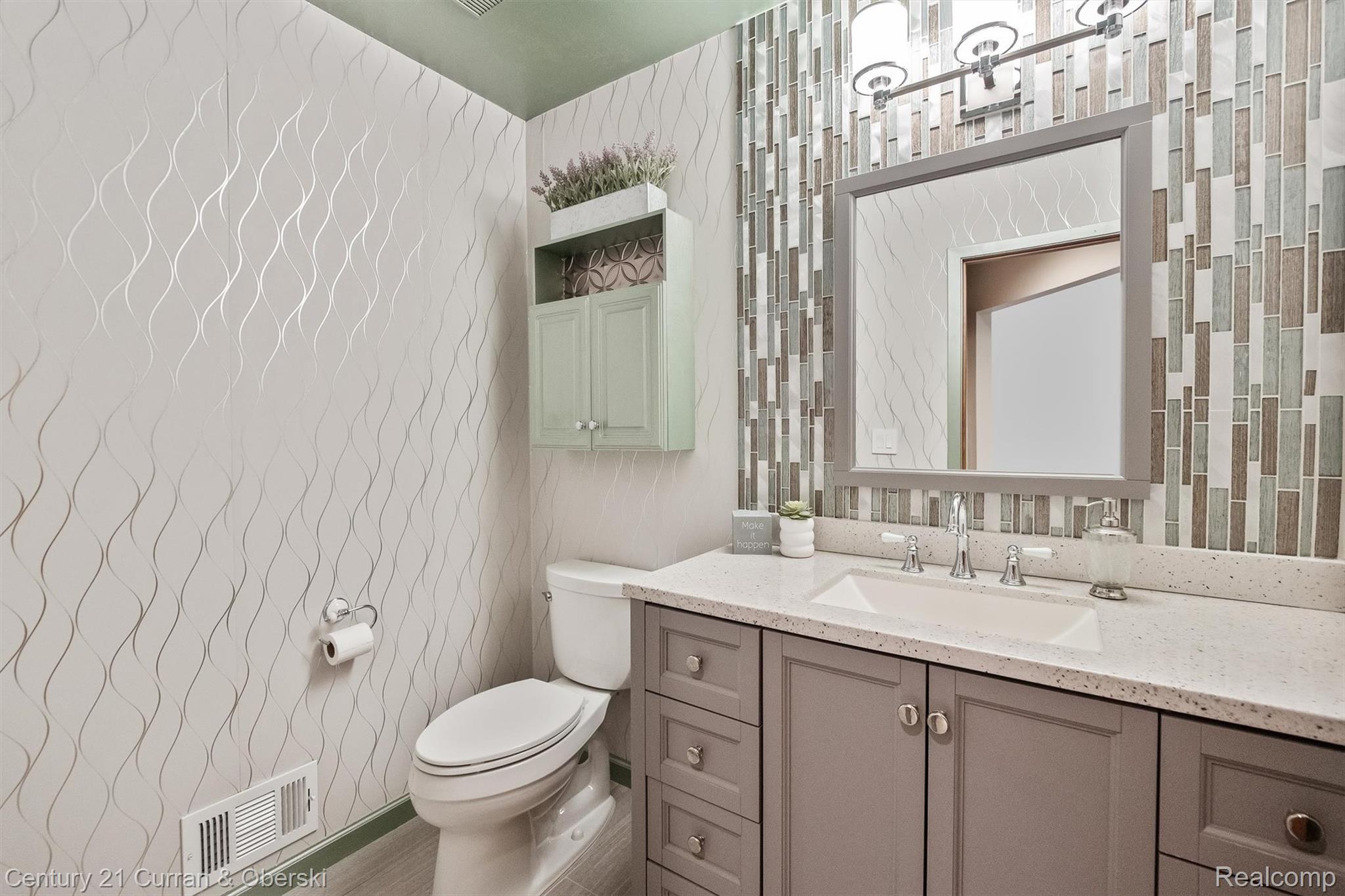 Northville, Michigan, 48167, United States, 4 Bedrooms Bedrooms, ,4 BathroomsBathrooms,Residential,For Sale,1923086