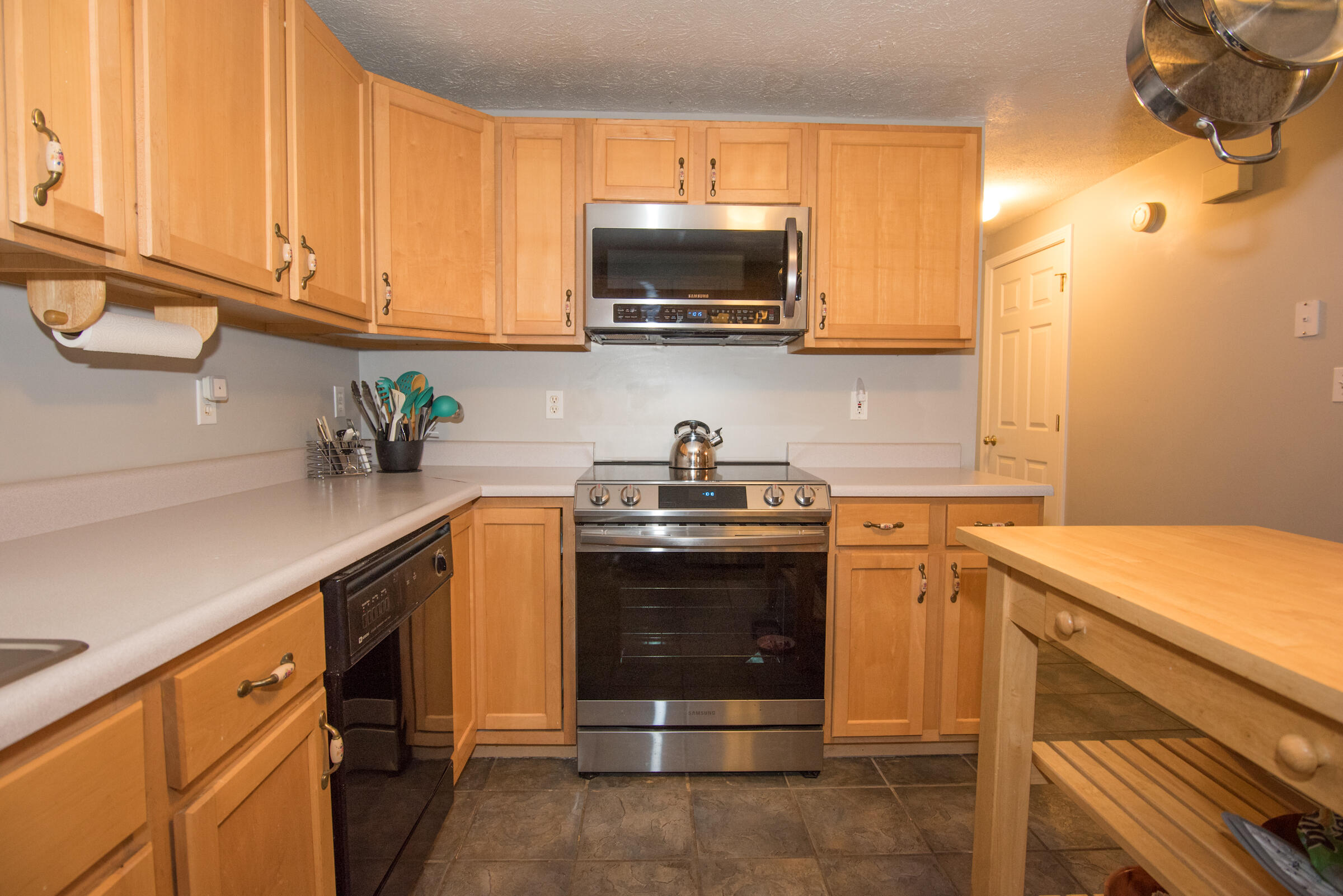 Gorham, Maine, 04038, United States, 3 Bedrooms Bedrooms, ,2 BathroomsBathrooms,Residential,For Sale,1965072