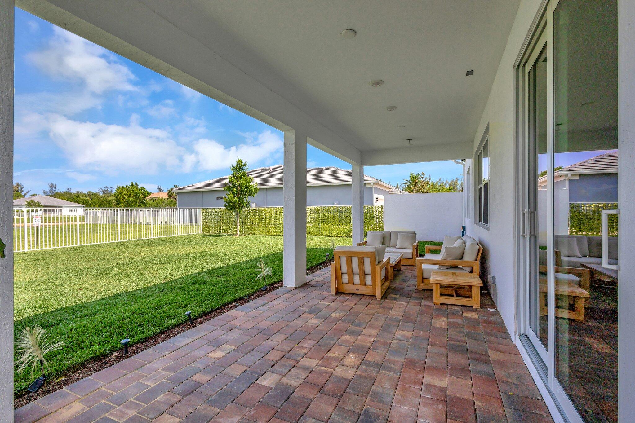Lake Worth, Florida, 33467, United States, 5 Bedrooms Bedrooms, ,3 BathroomsBathrooms,Residential,For Sale,1838000