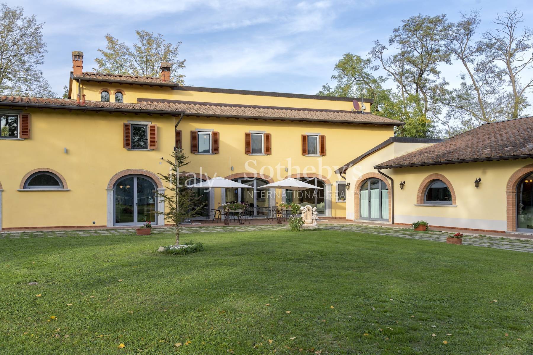  Prestigious Villa with Pool and Park in Mugello - 物件實景