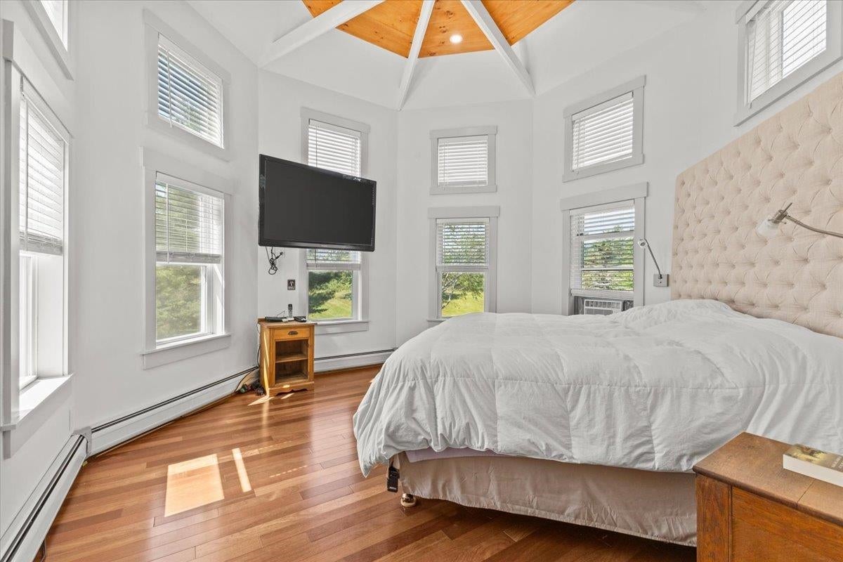 Stowe, Vermont, 05672, United States, 4 Bedrooms Bedrooms, ,3 BathroomsBathrooms,Residential,For Sale,1890997