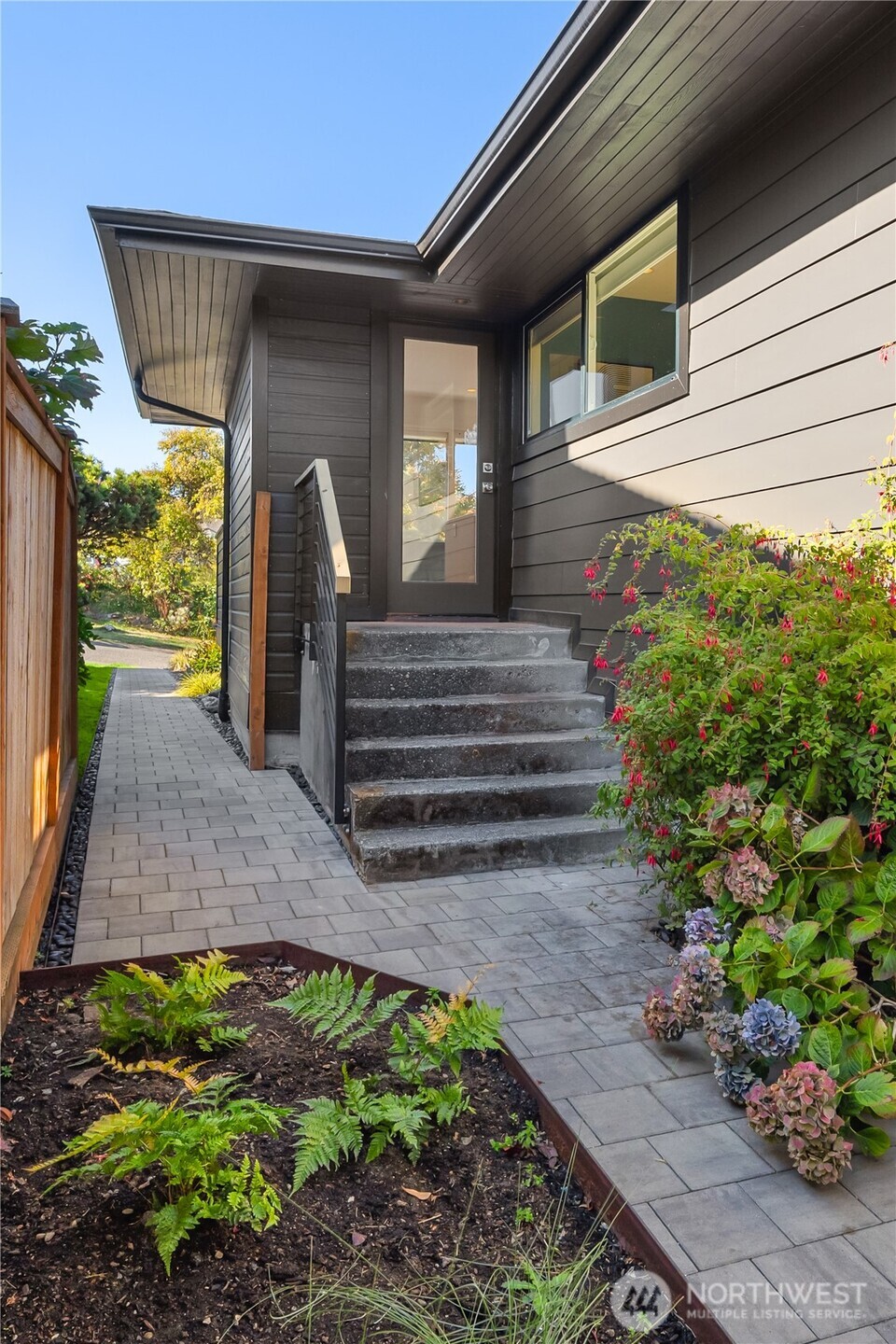 Seattle, Washington, 98177, United States, 4 Bedrooms Bedrooms, ,1 BathroomBathrooms,Residential,For Sale,1988079