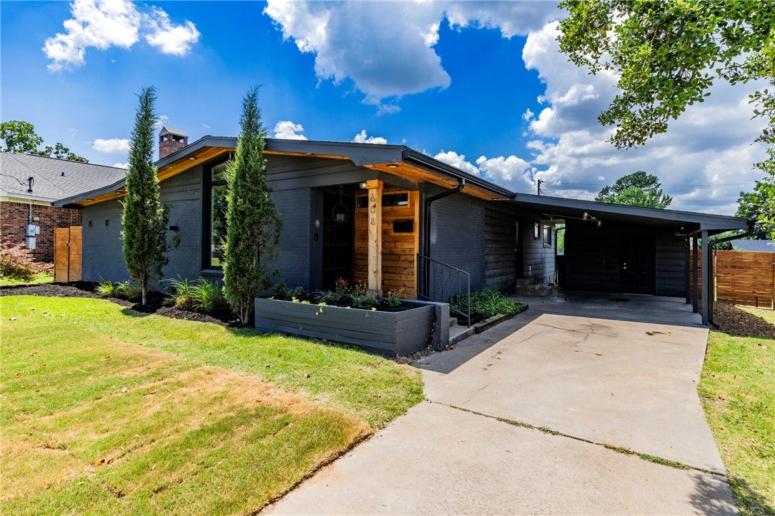 13th St, Rogers, AR 72758