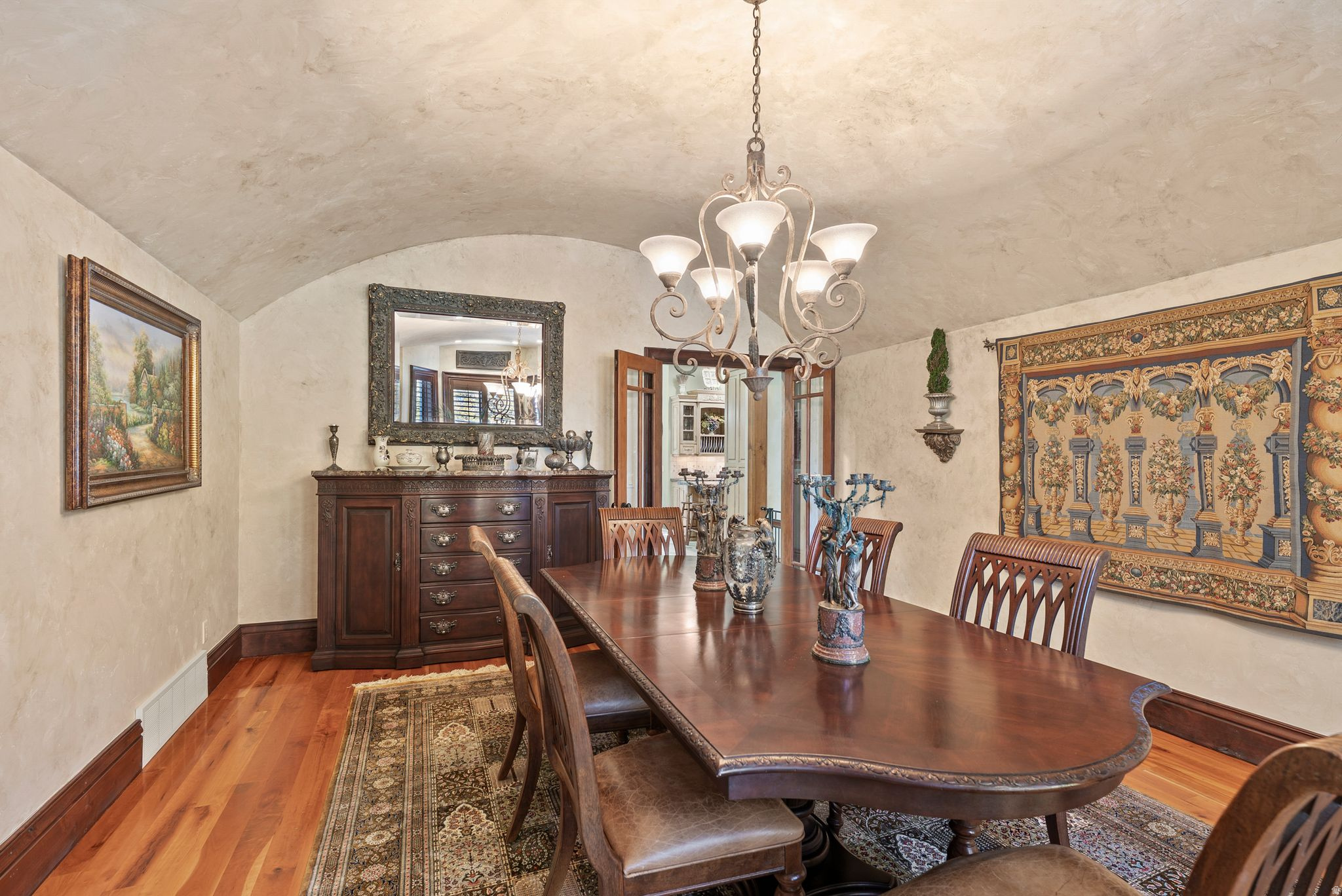 Sandy, Utah, 84092, United States, 6 Bedrooms Bedrooms, ,7 BathroomsBathrooms,Residential,For Sale,1988296