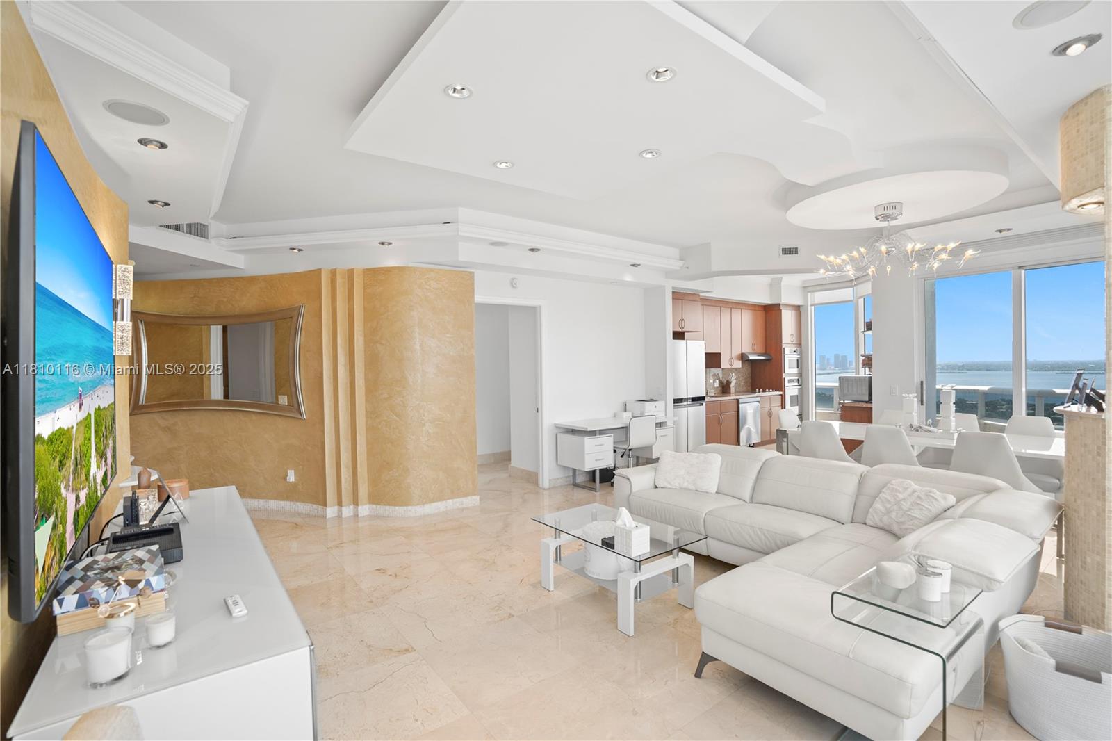 Miami Beach, Florida, 33140, United States, 2 Bedrooms Bedrooms, ,2 BathroomsBathrooms,Residential,For Sale,1838386