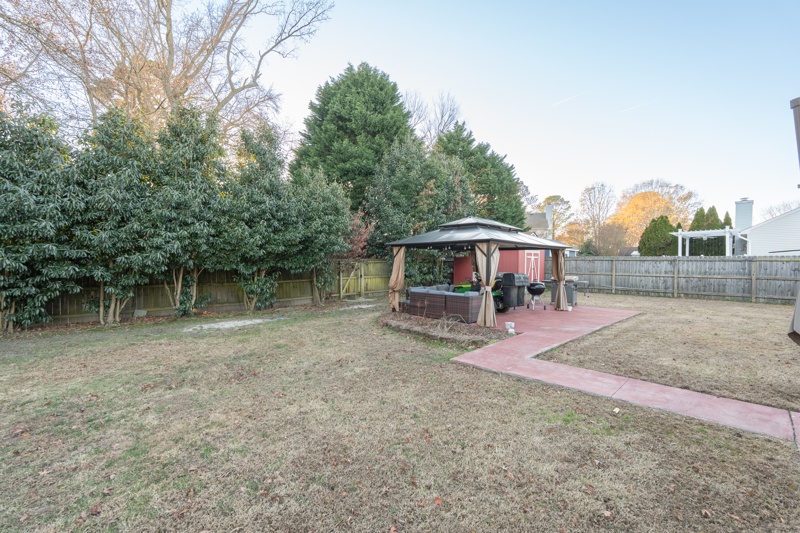 Virginia Beach, Virginia, 23454, United States, 4 Bedrooms Bedrooms, ,3 BathroomsBathrooms,Residential,For Sale,2006012