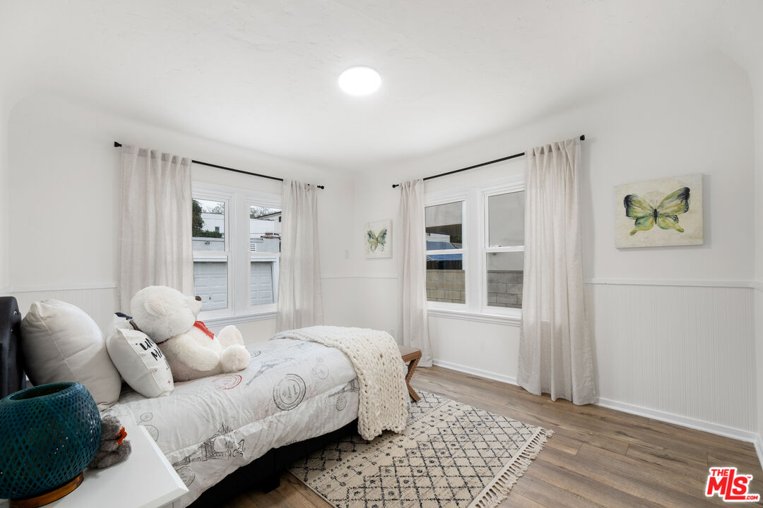 Beverly Hills, California, 90211, United States, 3 Bedrooms Bedrooms, ,2 BathroomsBathrooms,Residential,For Sale,1895625