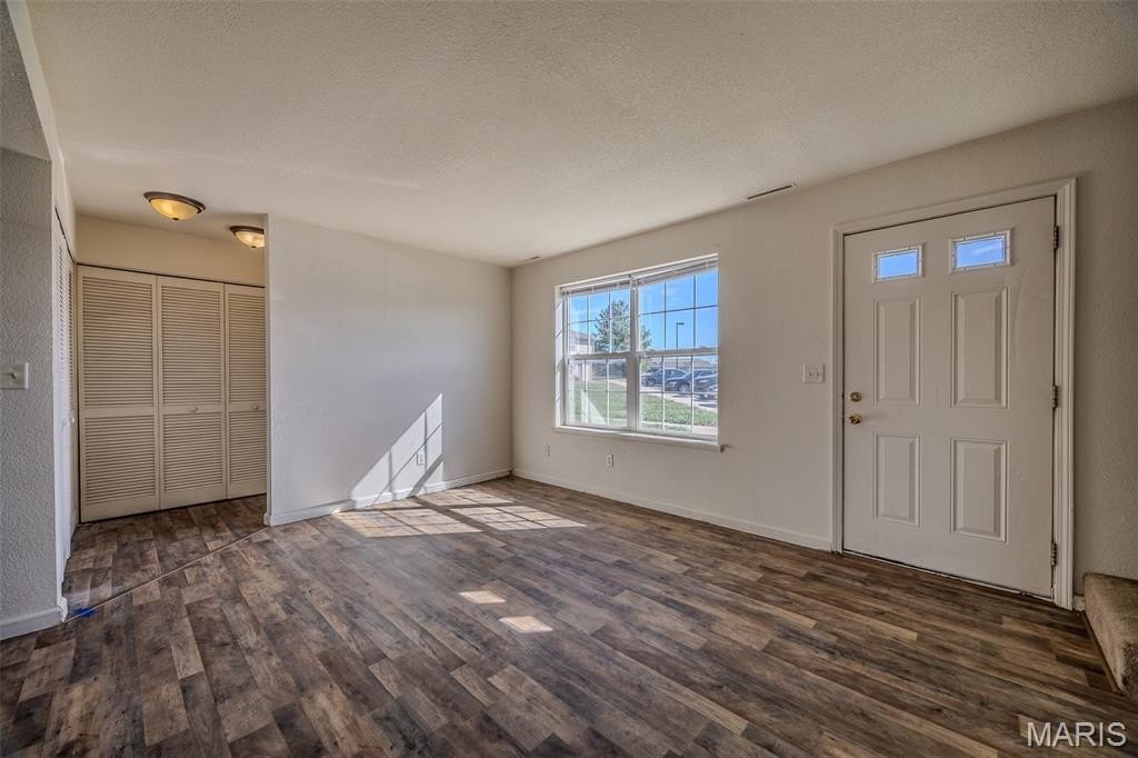 Lebanon, Missouri, 65536, United States, ,Residential,For Sale,1990490