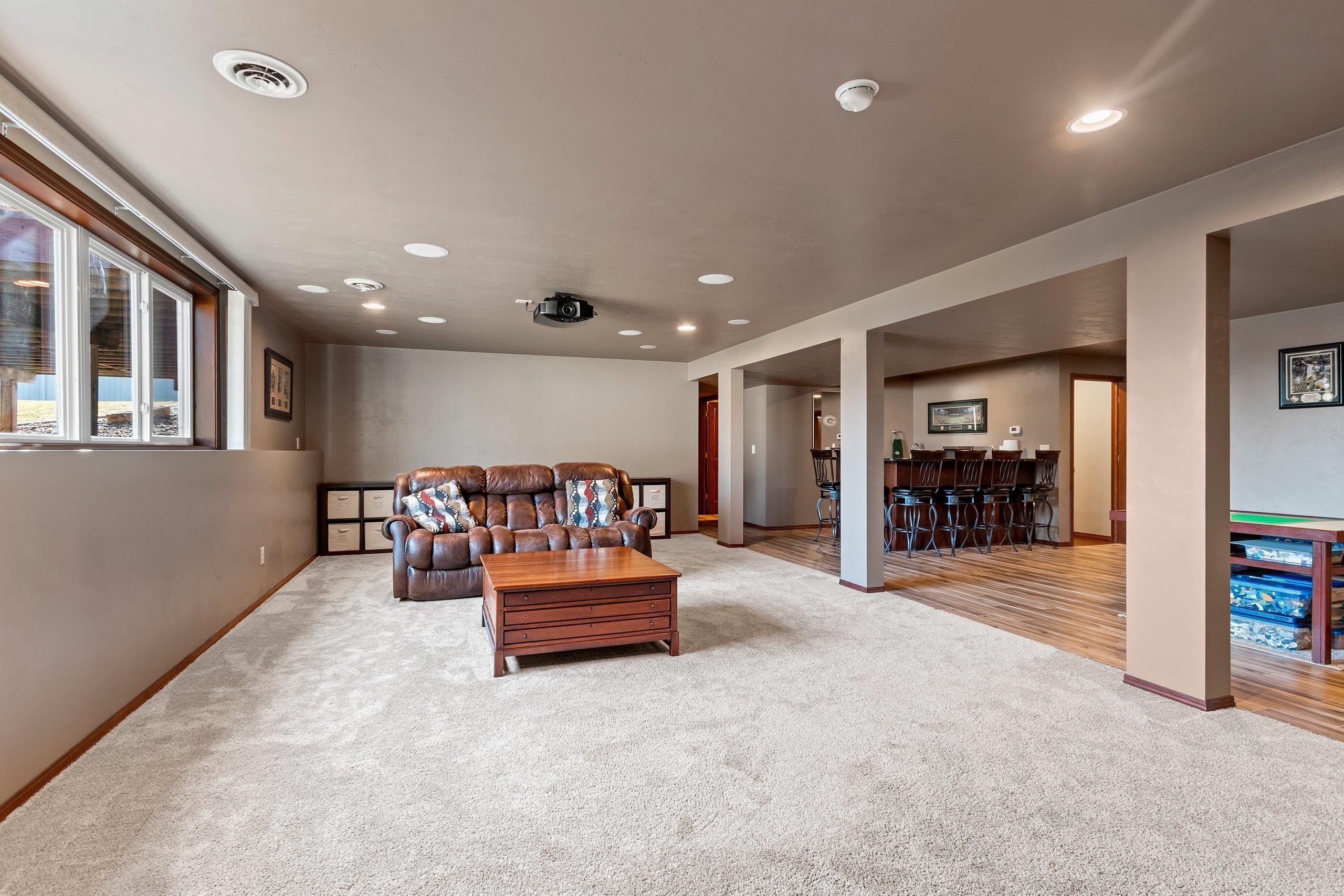 DE PERE, Wisconsin, 54115, United States, 5 Bedrooms Bedrooms, ,4 BathroomsBathrooms,Residential,For Sale,2048678