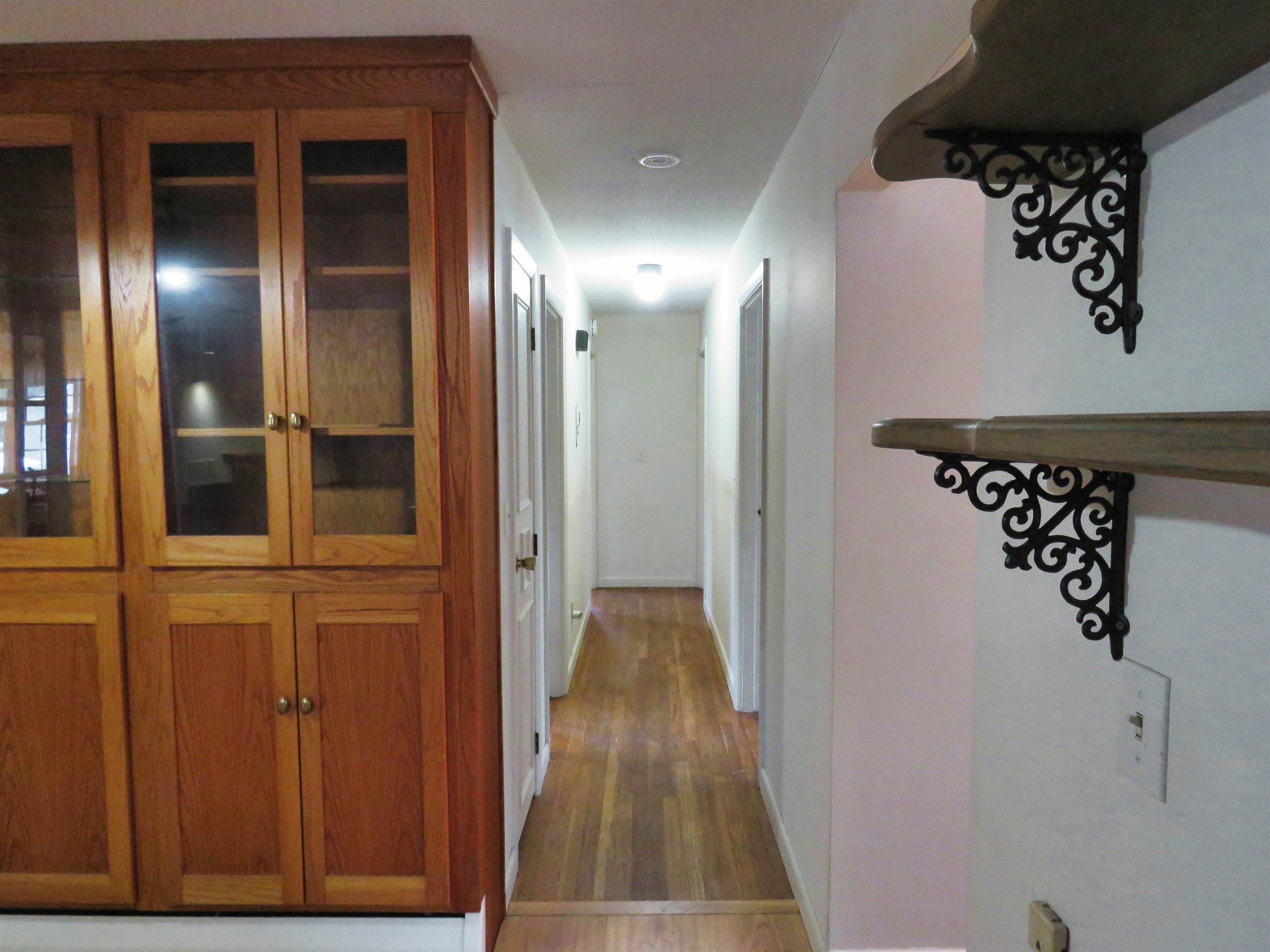 Derry, New Hampshire, 03038, United States, 3 Bedrooms Bedrooms, ,2 BathroomsBathrooms,Residential,For Sale,2005646