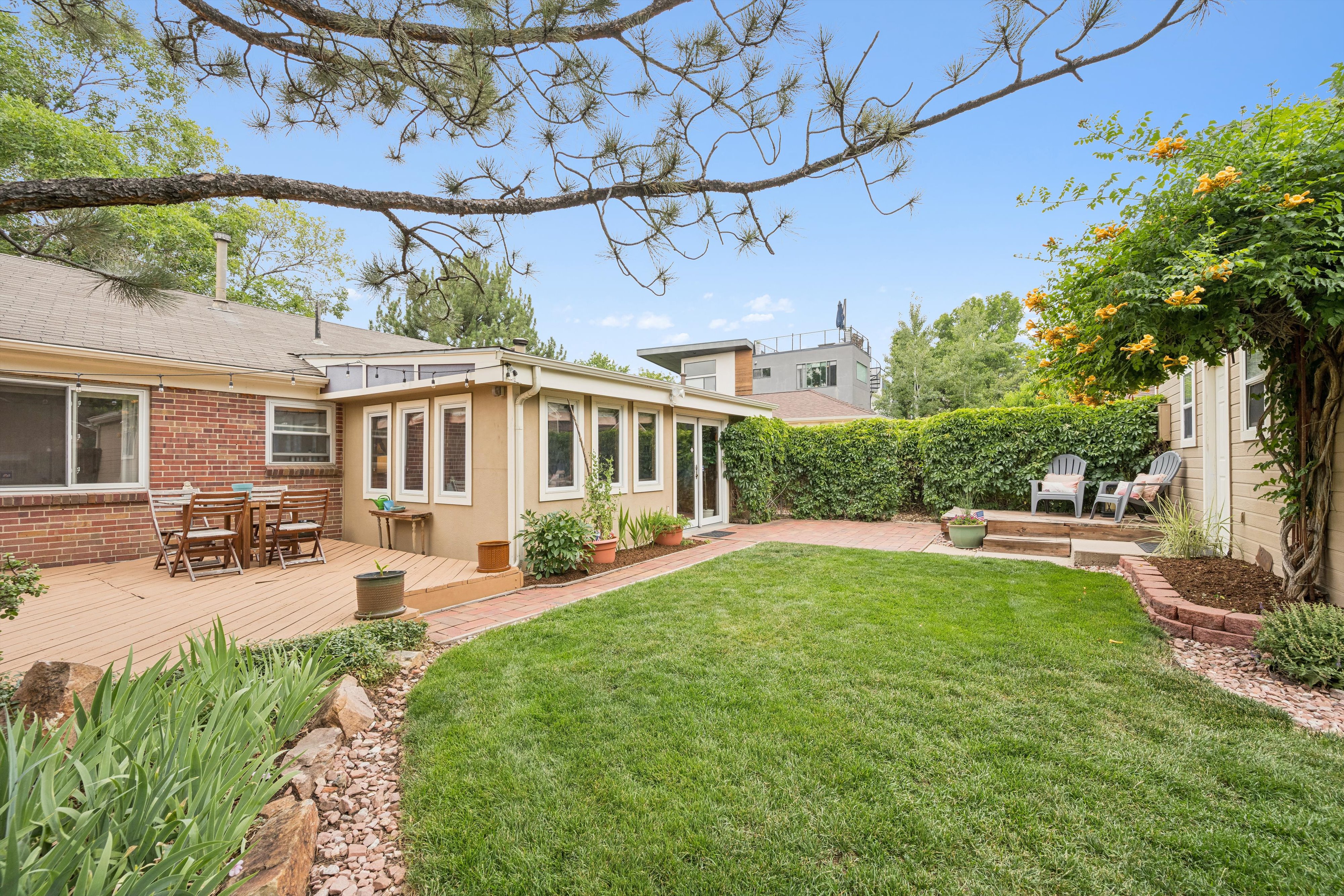  Beautifully Updated Brick Ranch One Block from Sloans Lake - 物件實景