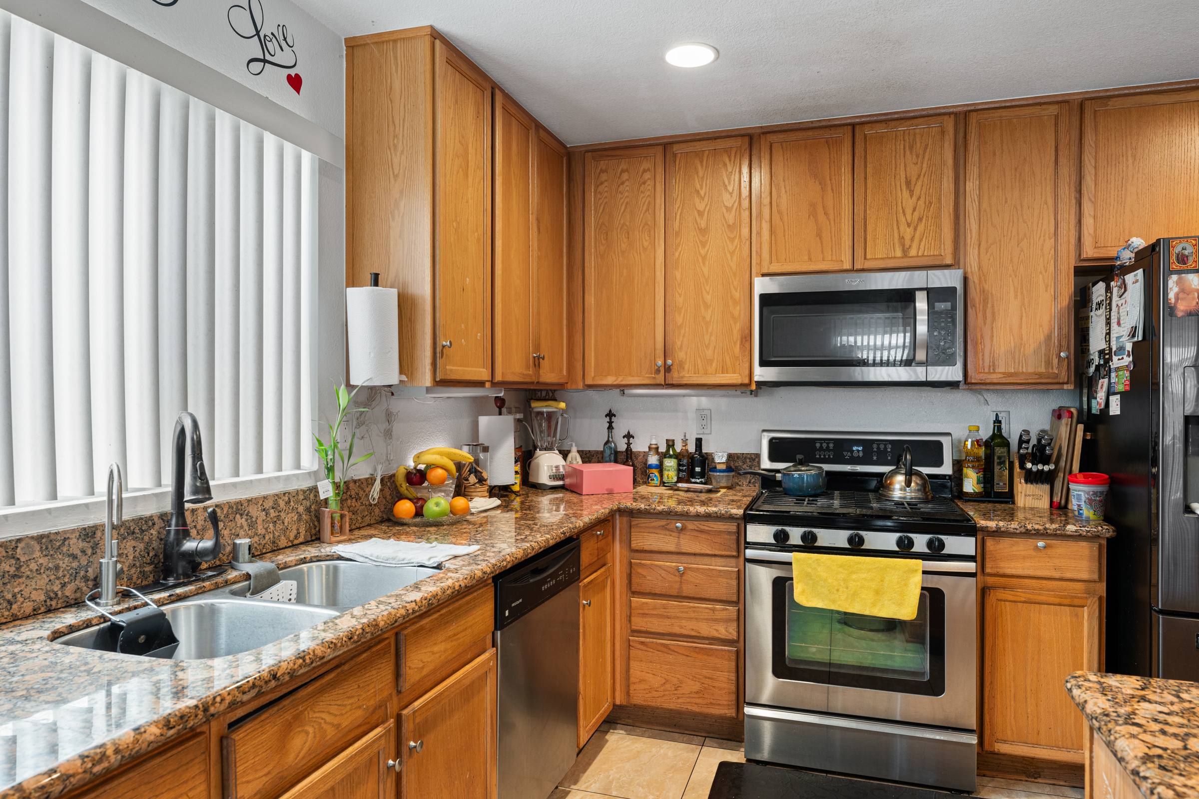 Moreno Valley, California, 92551, United States, 4 Bedrooms Bedrooms, ,3 BathroomsBathrooms,Residential,For Sale,1920483