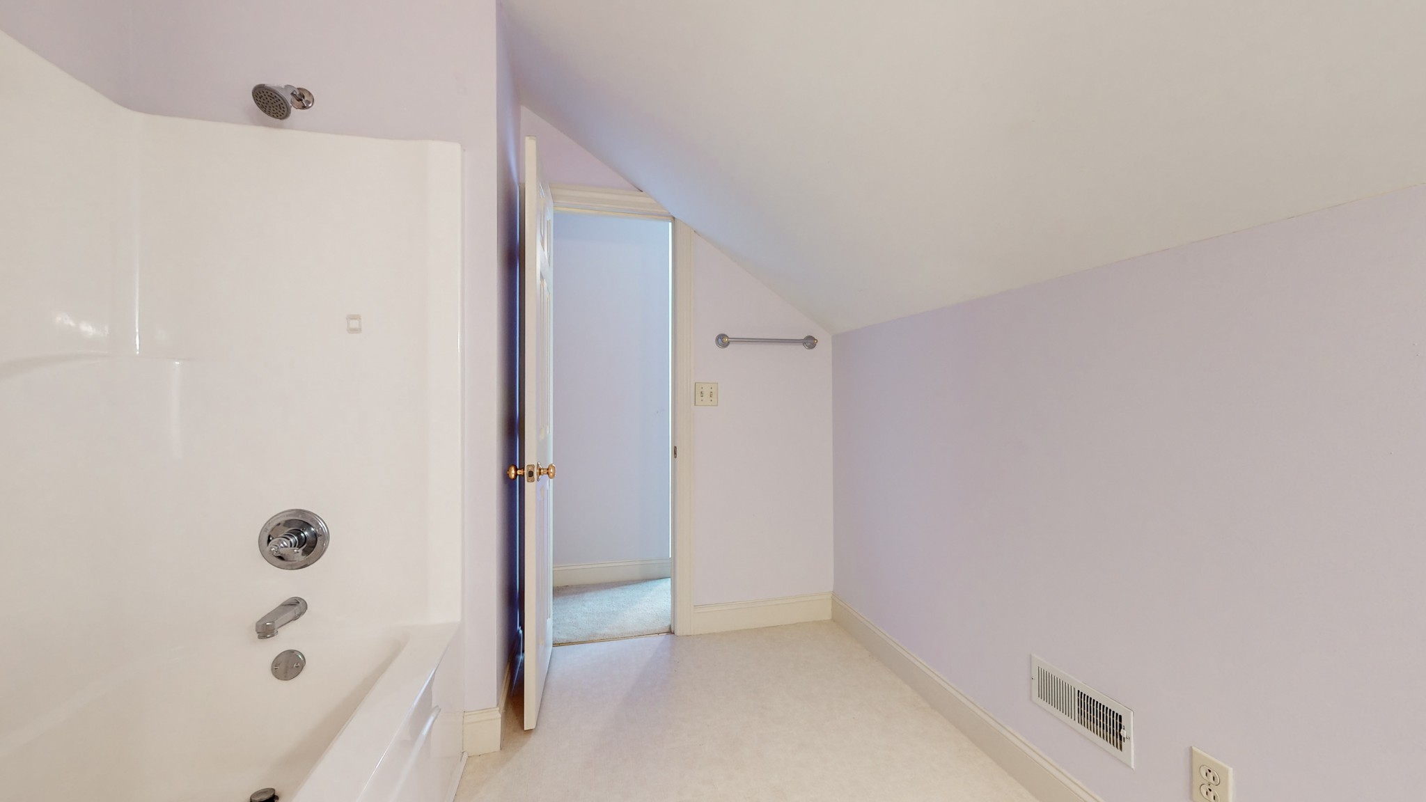 Tullahoma, Tennessee, 37388, United States, 6 Bedrooms Bedrooms, ,5 BathroomsBathrooms,Residential,For Sale,1978966