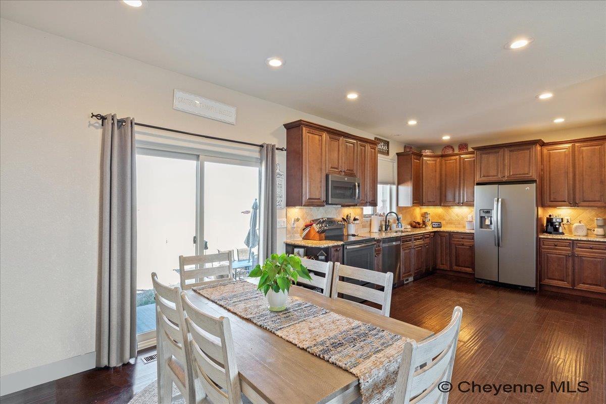 Cheyenne, Wyoming, 82009, United States, 5 Bedrooms Bedrooms, ,3 BathroomsBathrooms,Residential,For Sale,1993587