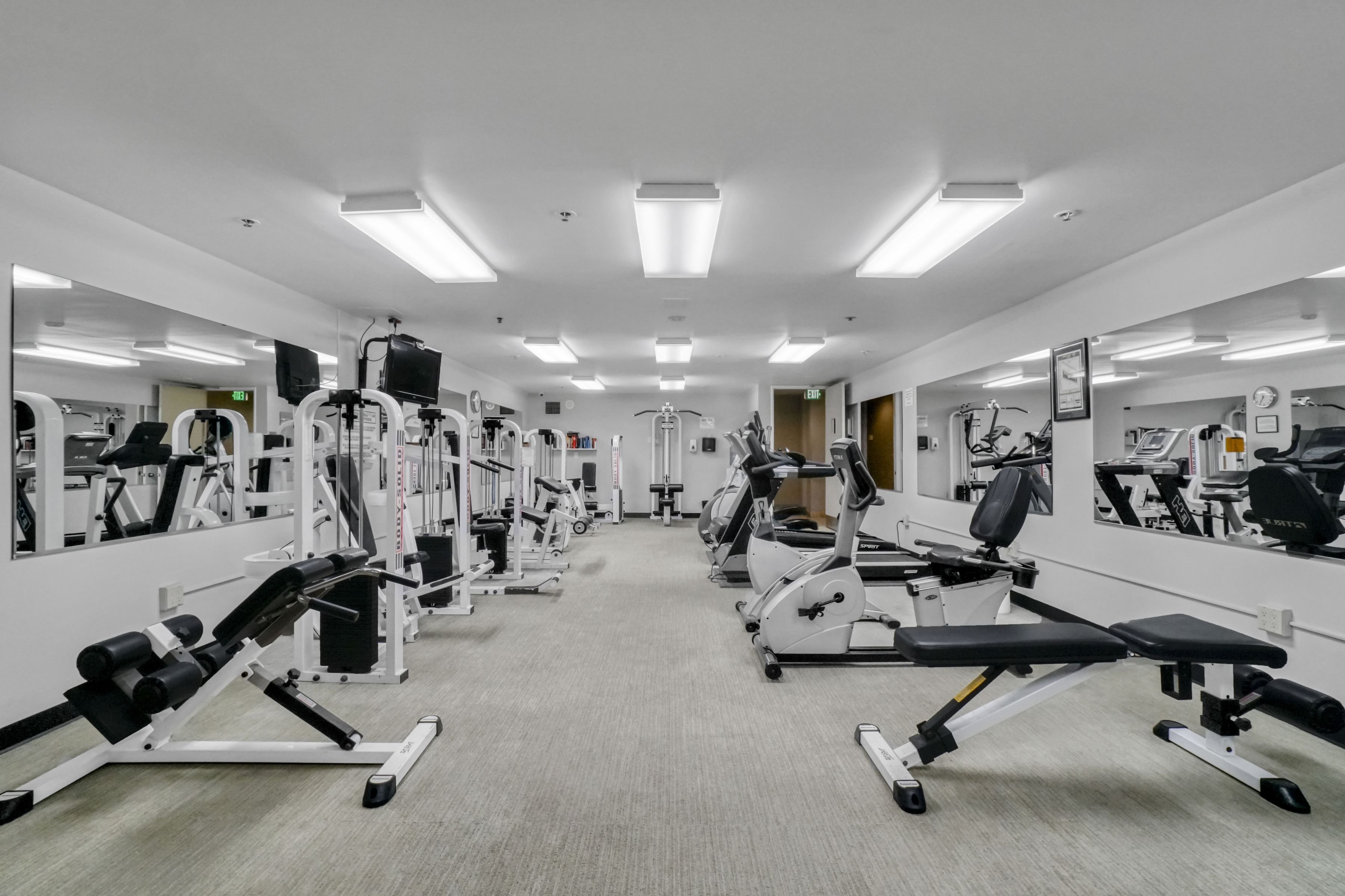  515 Ocean Avenue, 706S - 物件實景