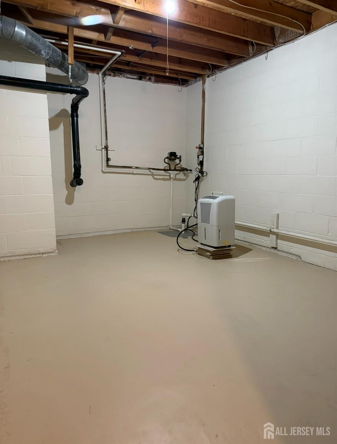 Jamesburg, New Jersey, 08831, United States, 3 Bedrooms Bedrooms, ,3 BathroomsBathrooms,Residential,For Sale,1964008