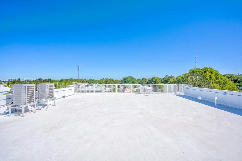 Key Largo, Florida, 33037, United States, 5 Bedrooms Bedrooms, ,3 BathroomsBathrooms,Residential,For Sale,2002061