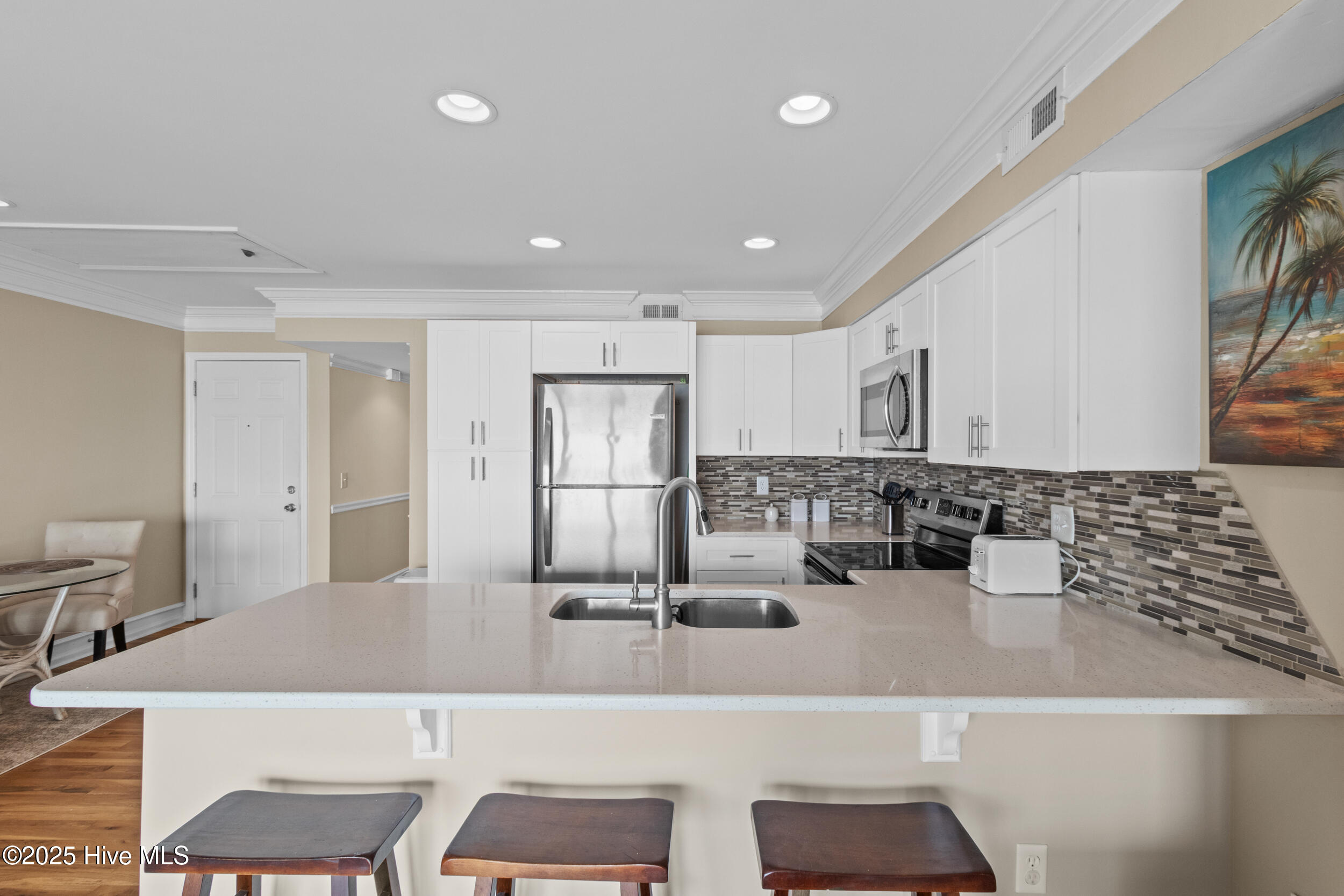 Carolina Beach, North Carolina, 28428, United States, 2 Bedrooms Bedrooms, ,2 BathroomsBathrooms,Residential,For Sale,1976420