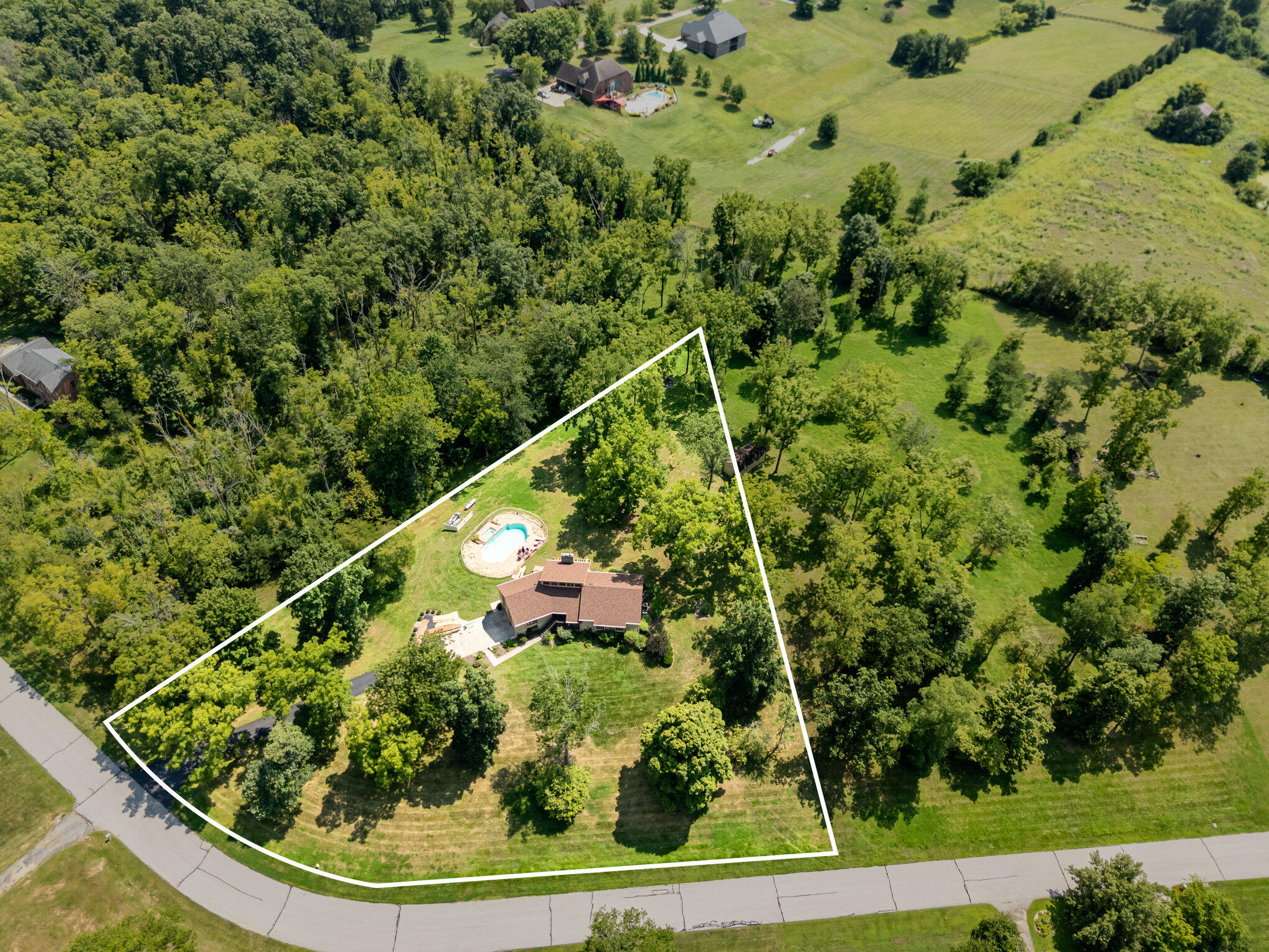 Walton, Kentucky, 41094, United States, 4 Bedrooms Bedrooms, ,4 BathroomsBathrooms,Residential,For Sale,1939428