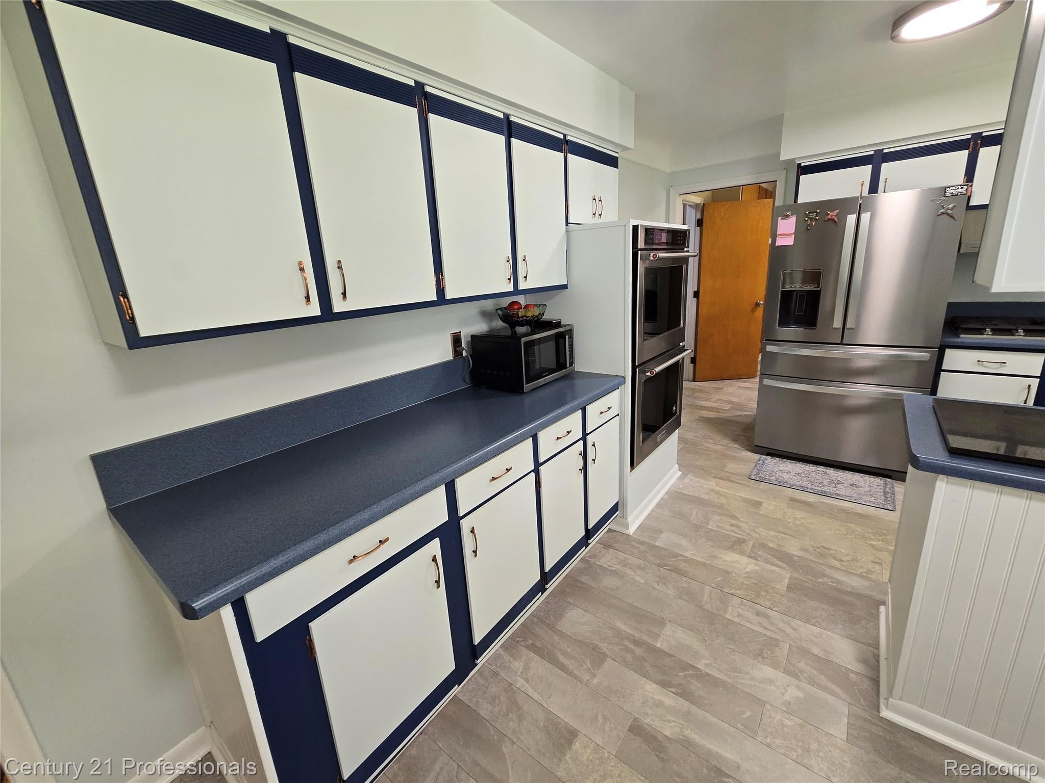 RochesterHills, Michigan, 48309, United States, 3 Bedrooms Bedrooms, ,3 BathroomsBathrooms,Residential,For Sale,1973960