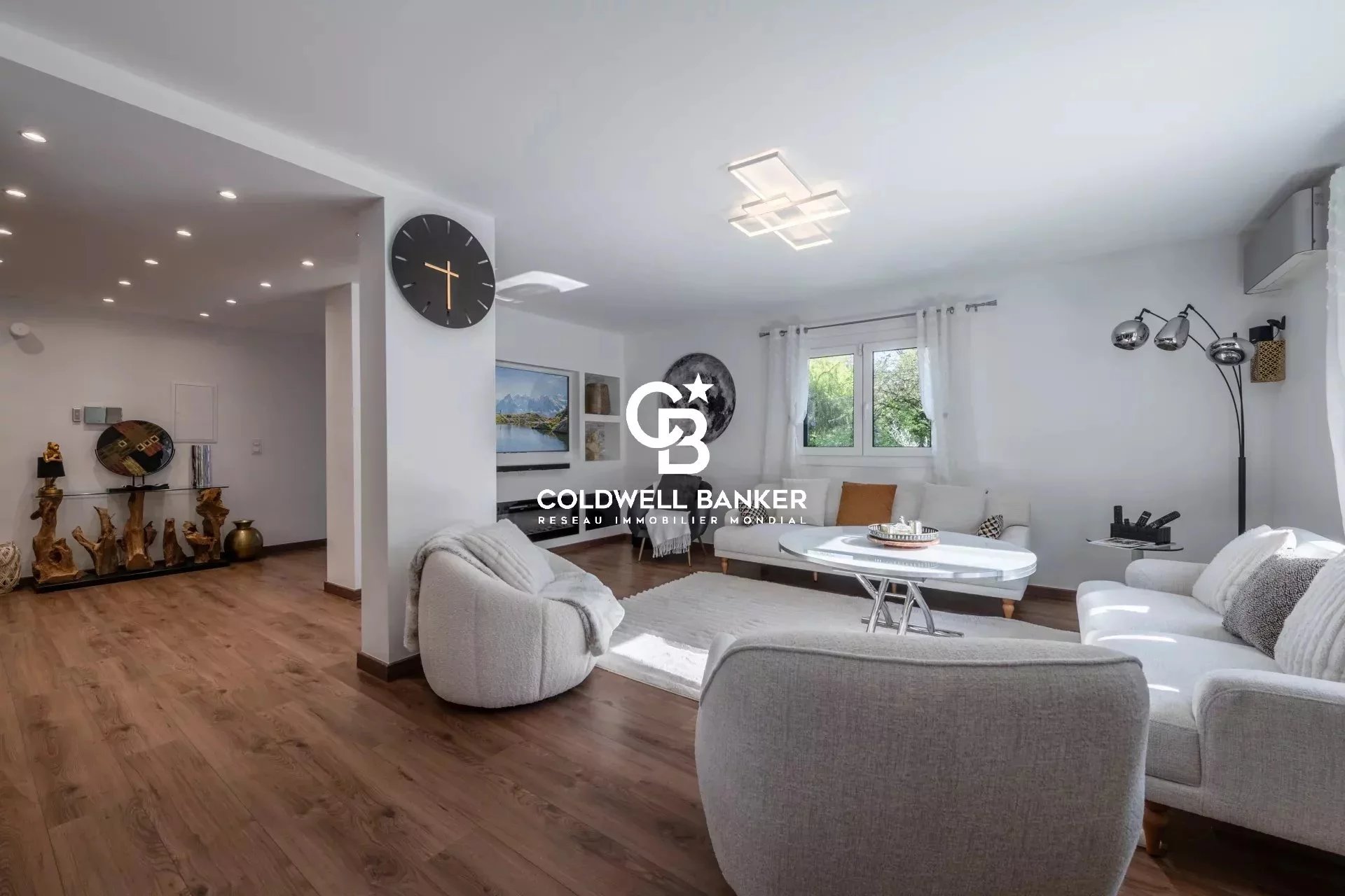 Montagnole, Auvergne-Rhône-Alpes, 73000, FR, 6 Bedrooms Bedrooms, ,2 BathroomsBathrooms,Residential,For Sale,1994353