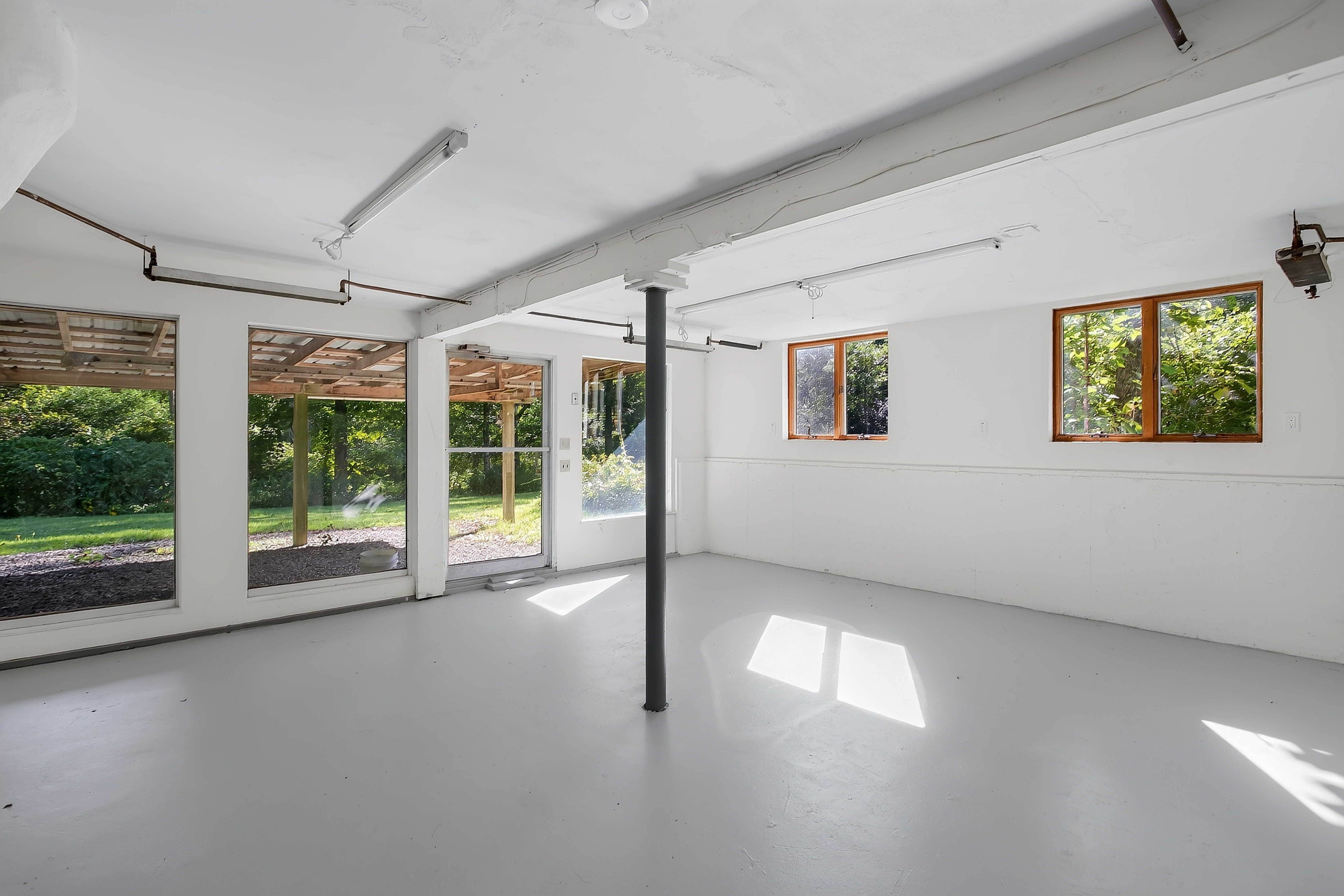  Light-Filled Contemporary Retreat Moments from Downtown - 物件實景