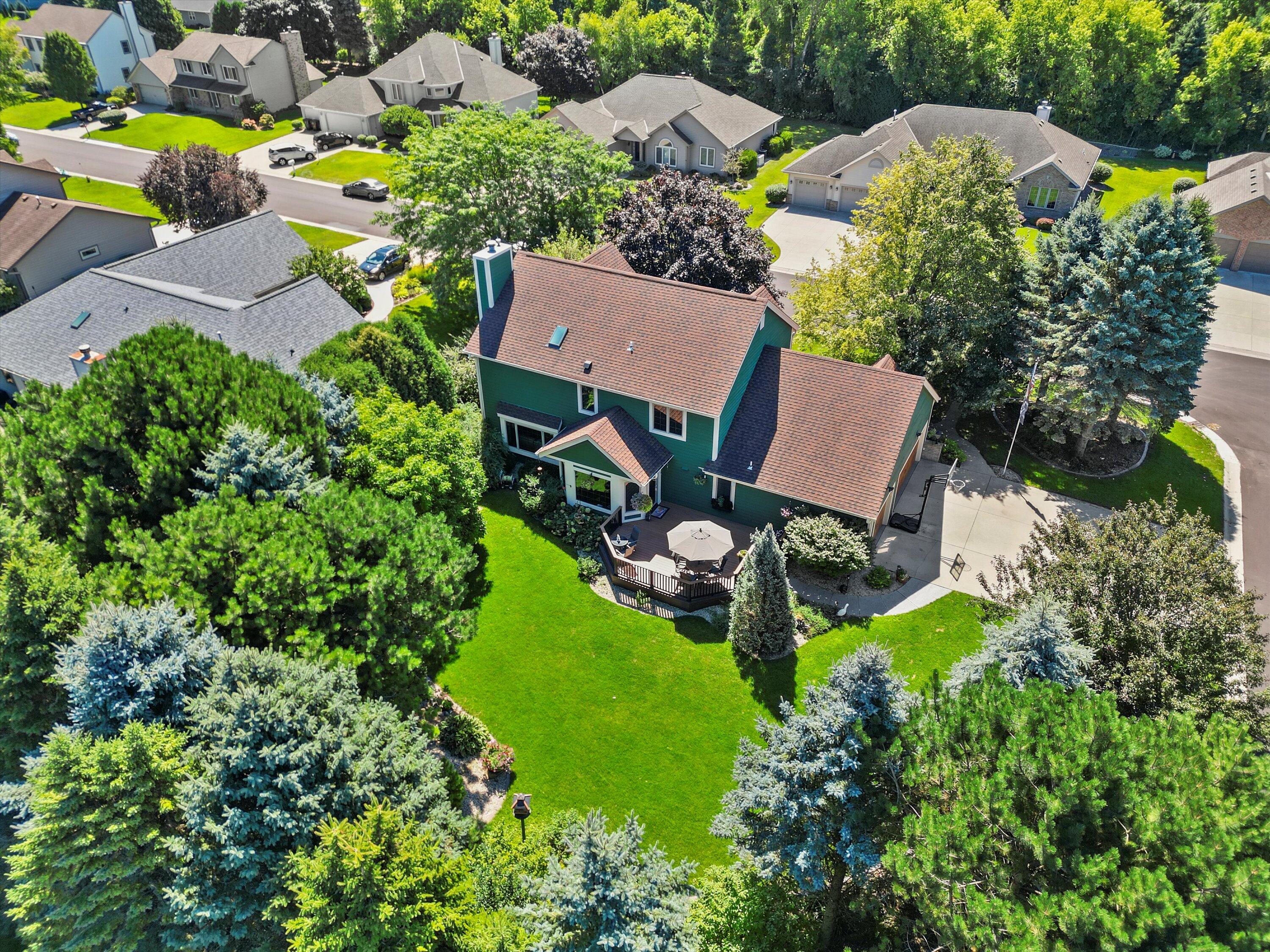 Caledonia, Wisconsin, 53402, United States, 3 Bedrooms Bedrooms, ,3 BathroomsBathrooms,Residential,For Sale,1987324