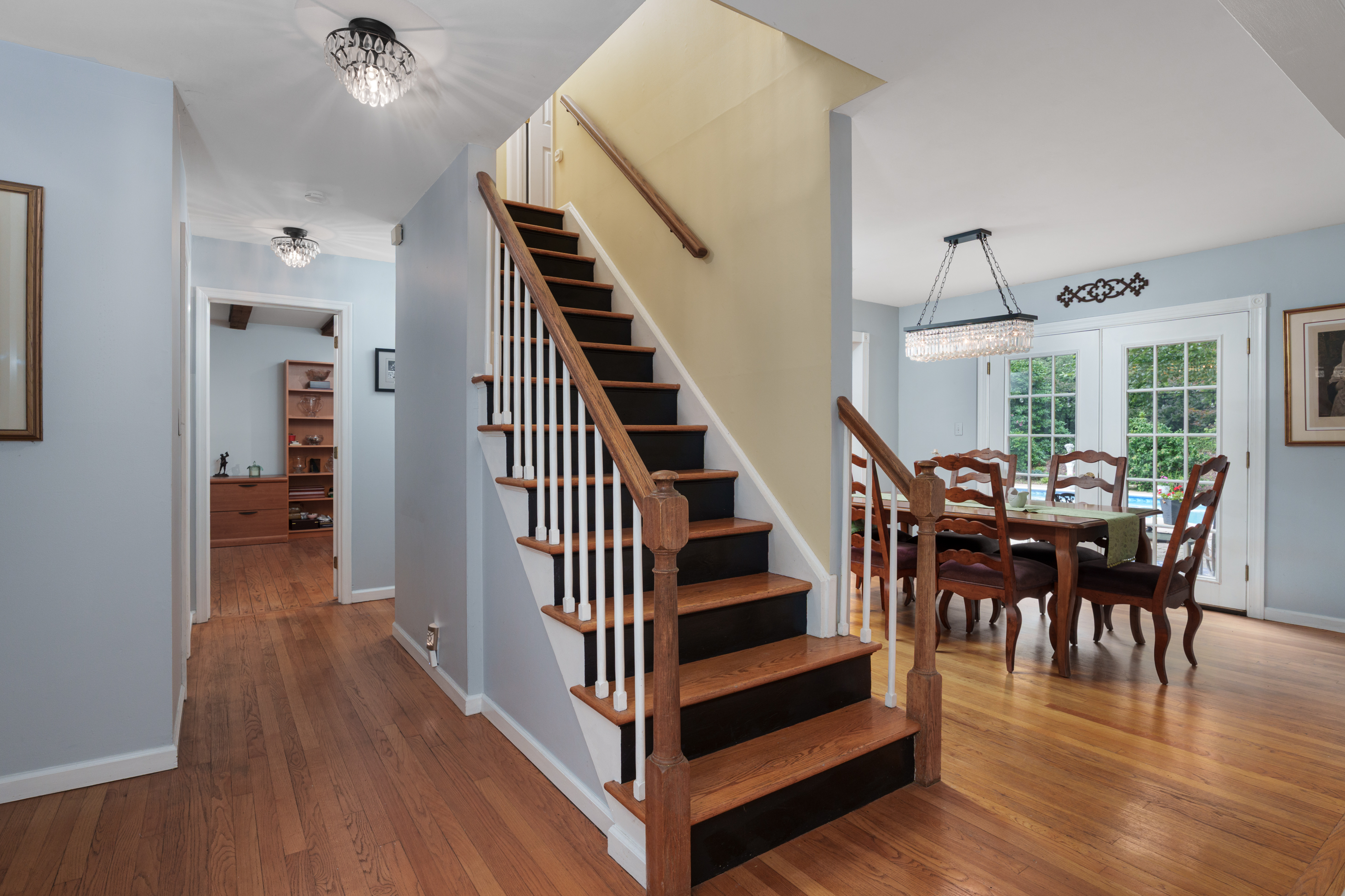  Classic Colonial Charm with a Fresh, Modern Perspective - 物件實景