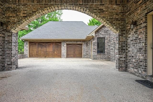 Tahlequah, Oklahoma, 74464, United States, 5 Bedrooms Bedrooms, ,5 BathroomsBathrooms,Residential,For Sale,1987377