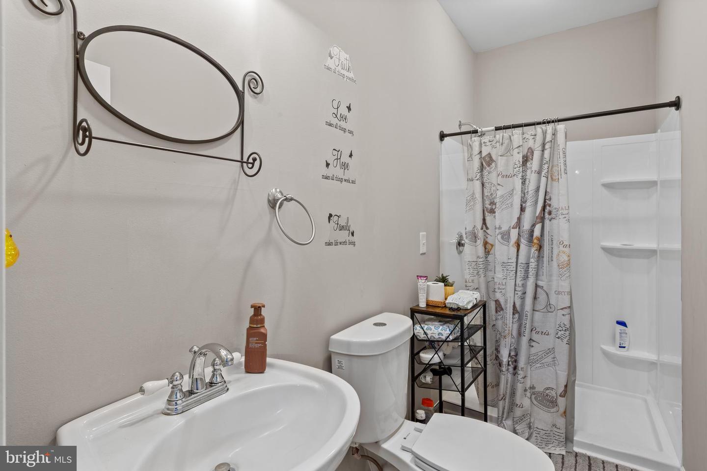 Salisbury, Maryland, 21801, United States, 8 Bedrooms Bedrooms, ,4 BathroomsBathrooms,Residential,For Sale,1857106
