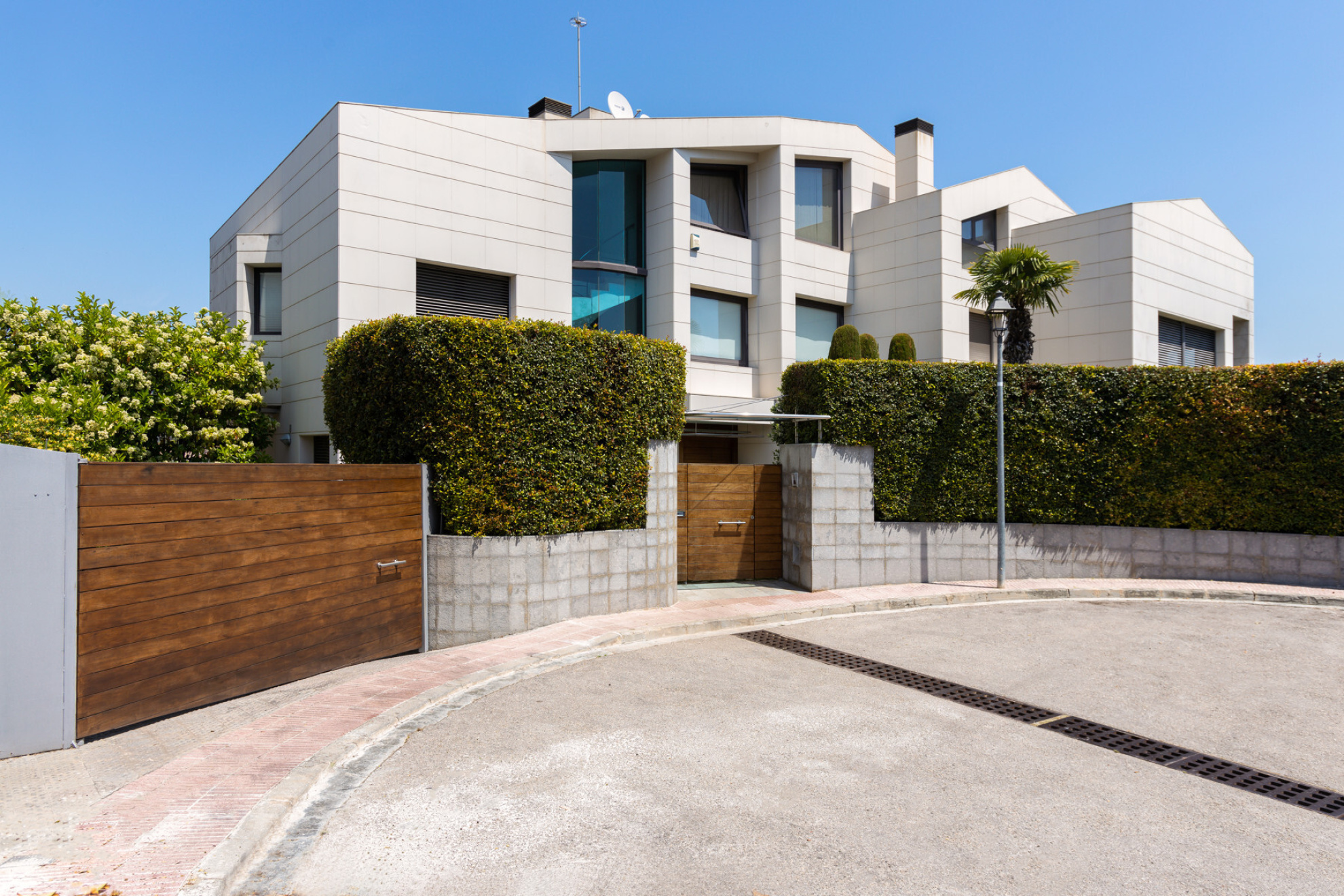  Centrally located avant-garde villa. Privacy and elegance in Alella - Costa BCN - 物件實景