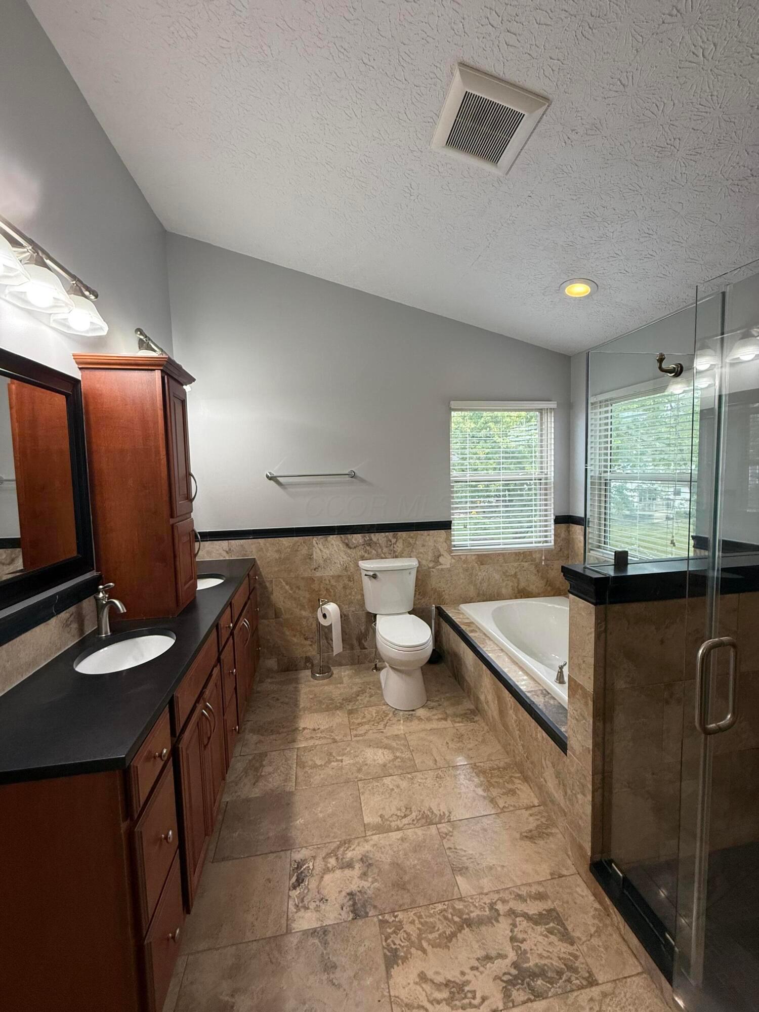 Columbus, Ohio, 43230, United States, 4 Bedrooms Bedrooms, ,3 BathroomsBathrooms,Residential,For Sale,1959310