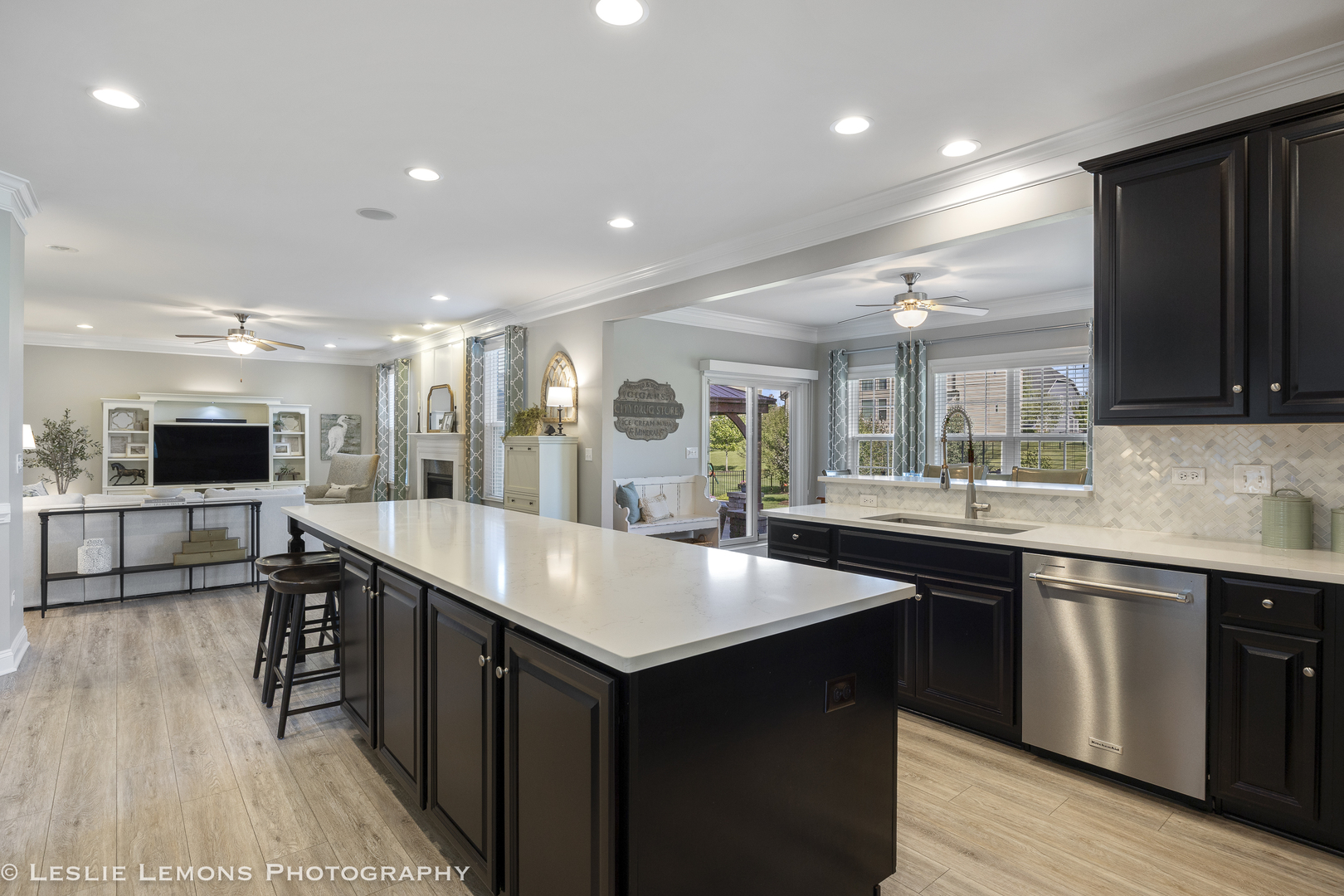 Naperville, Illinois, 60564, United States, 4 Bedrooms Bedrooms, ,5 BathroomsBathrooms,Residential,For Sale,1932801