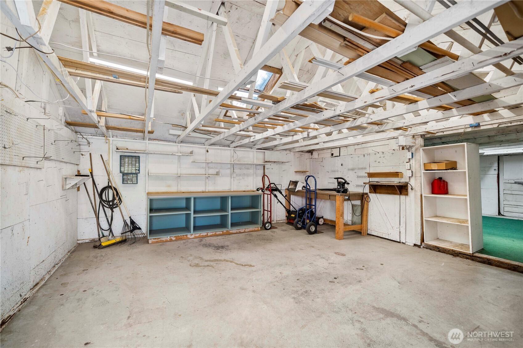 DES MOINES, Washington, 98198, United States, 5 Bedrooms Bedrooms, ,4 BathroomsBathrooms,Residential,For Sale,1927220