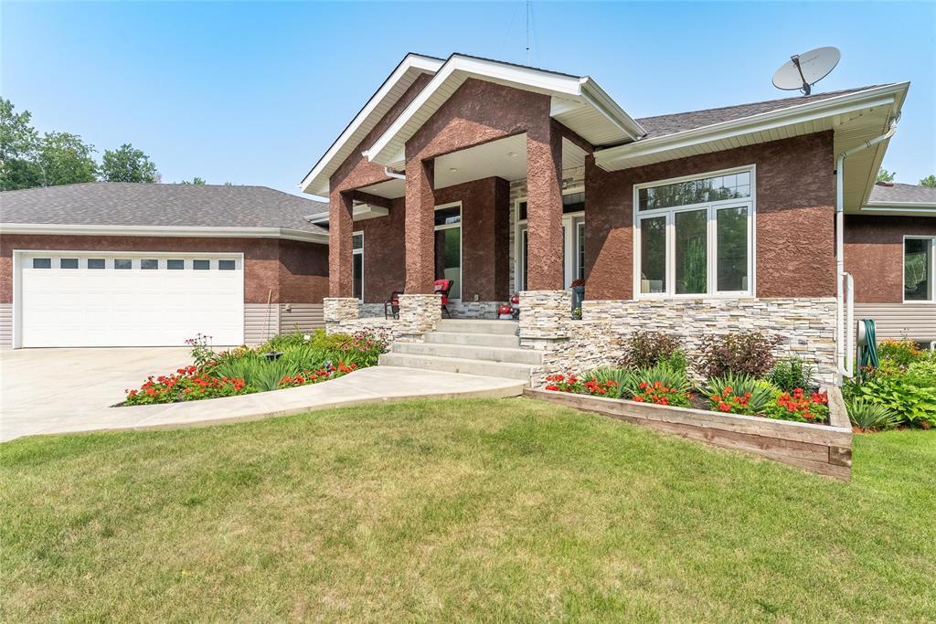 BALSAM BAY, Manitoba, R0E 0B0, CA, 4 Bedrooms Bedrooms, ,3 BathroomsBathrooms,Residential,For Sale,1913140