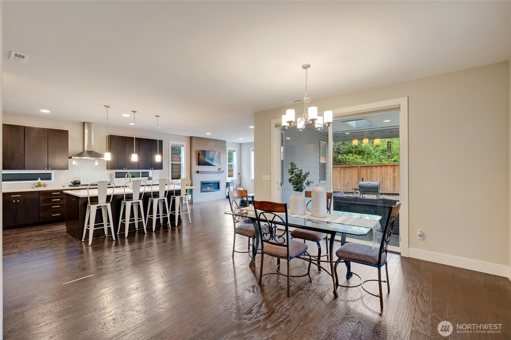 Bothell, Washington, 98012, United States, 4 Bedrooms Bedrooms, ,4 BathroomsBathrooms,Residential,For Sale,1909419