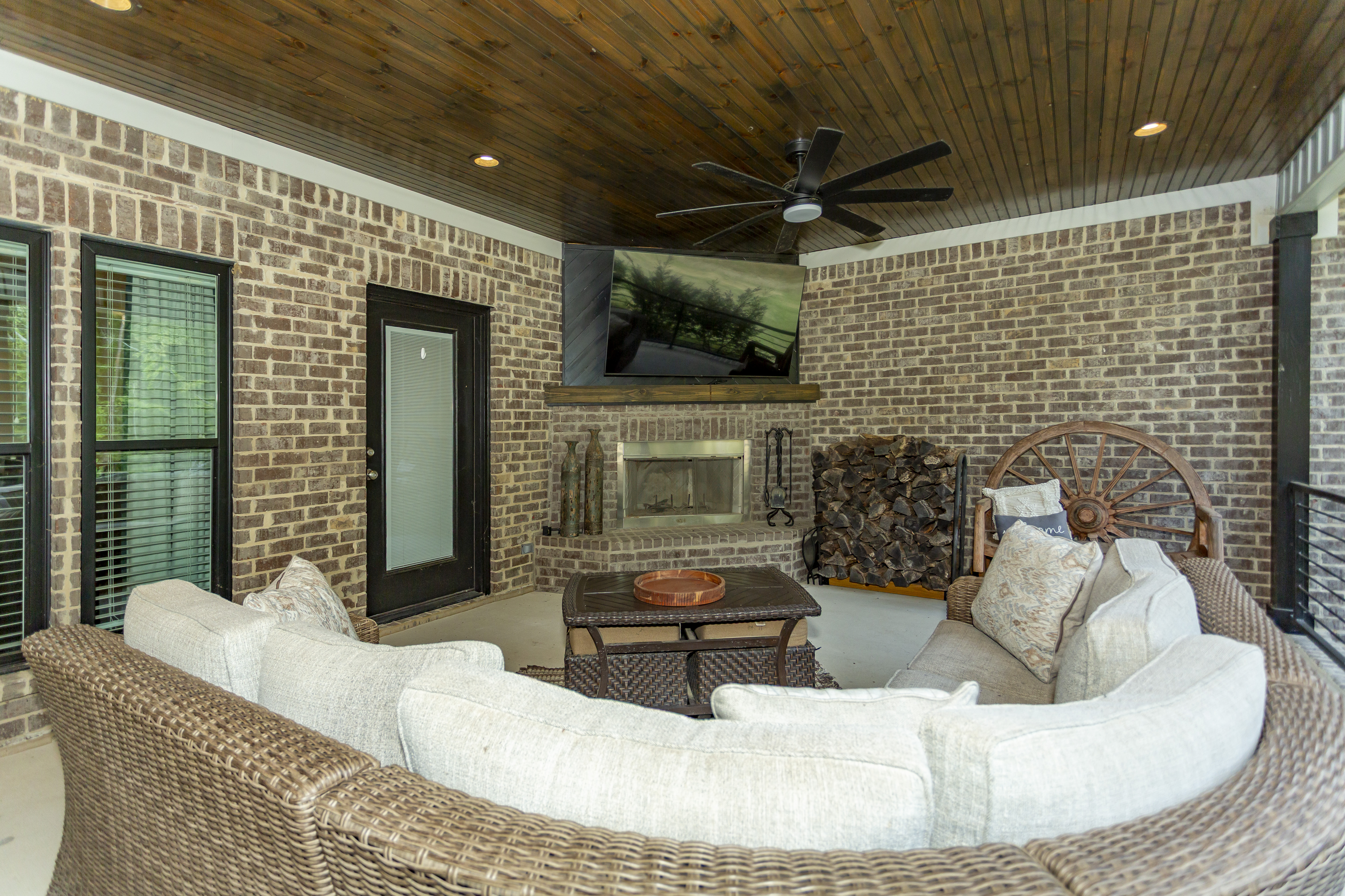 Helena, Alabama, 35080, United States, 5 Bedrooms Bedrooms, ,5 BathroomsBathrooms,Residential,For Sale,1979427