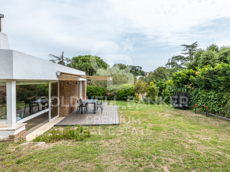 Cerdanyola del Vallès, Catalonia, ES, 4 Bedrooms Bedrooms, ,3 BathroomsBathrooms,Residential,For Sale,1856744