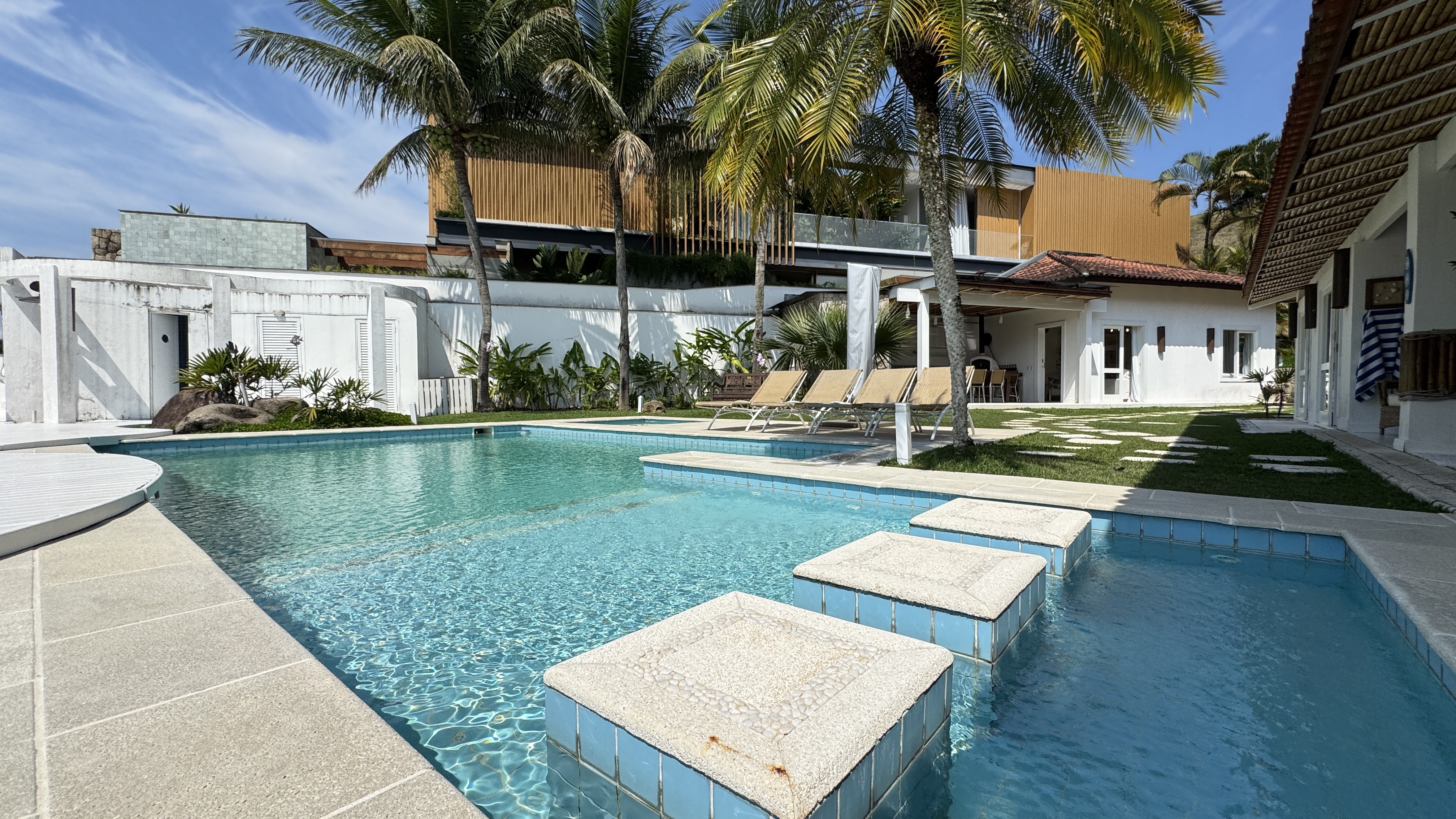  Waterfront residence with private dock for a 50-foot vessel at Porto Frade - 物件實景