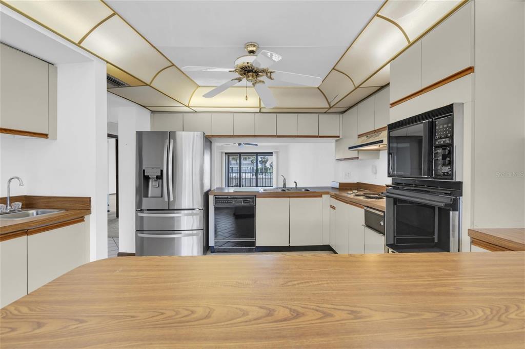 St Pete Beach, Florida, 33706, United States, 2 Bedrooms Bedrooms, ,2 BathroomsBathrooms,Residential,For Sale,1889983