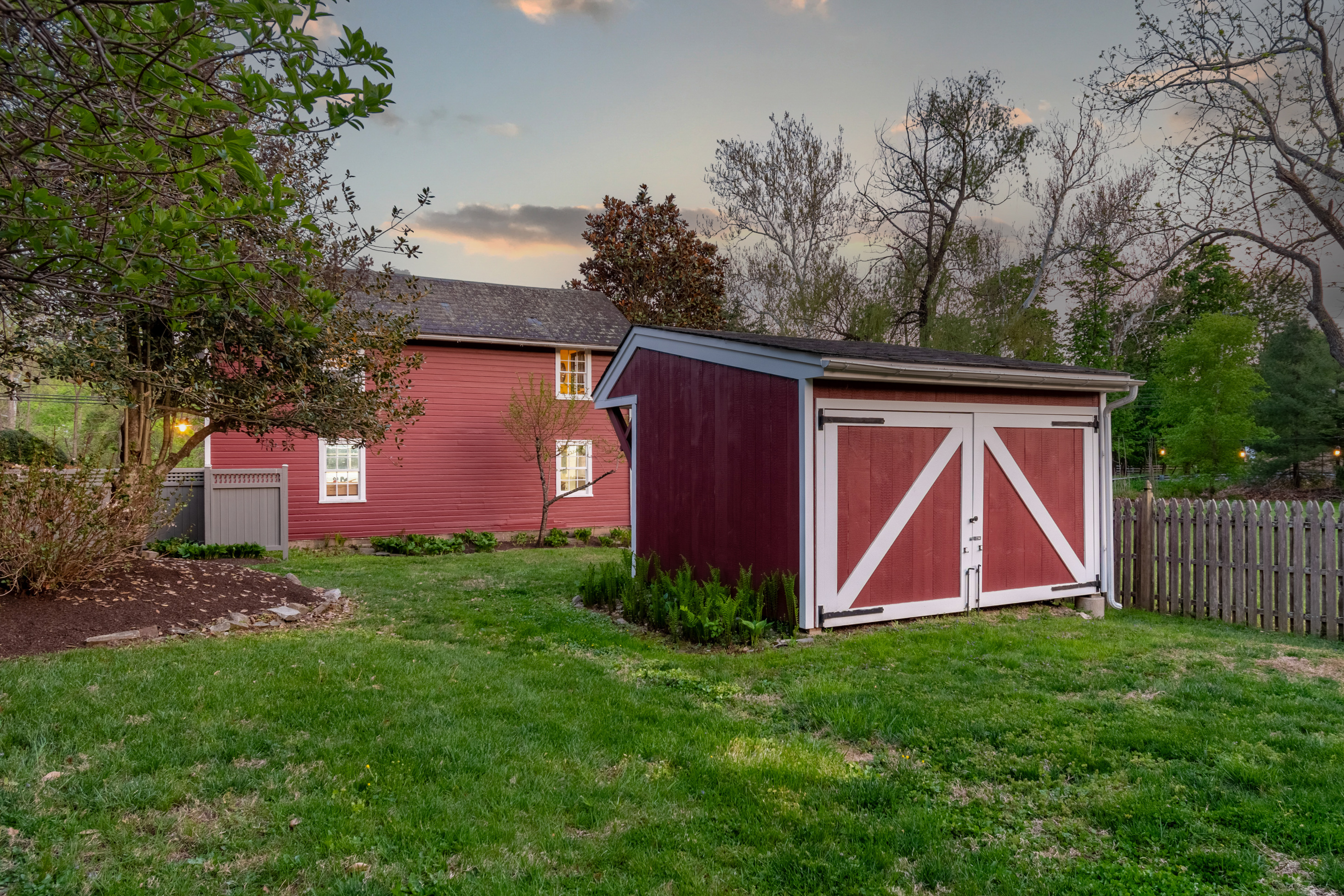  Historic New Hope Home with Updated Pool, Heated Studio, and Bucks County Charm - 物件實景