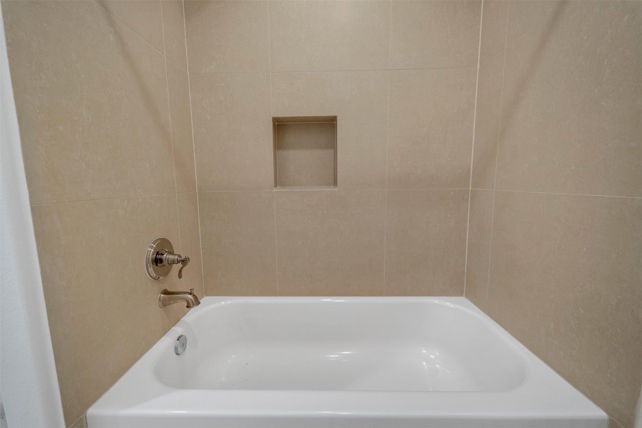 Houston, Texas, 77080, United States, 3 Bedrooms Bedrooms, ,5 BathroomsBathrooms,Residential,For Sale,1939348