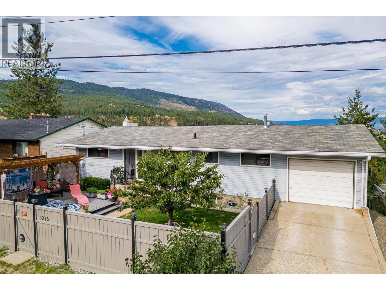 WEST KELOWNA, British Columbia, V4T 1A9, CA, 5 Bedrooms Bedrooms, ,2 BathroomsBathrooms,Residential,For Sale,1907472