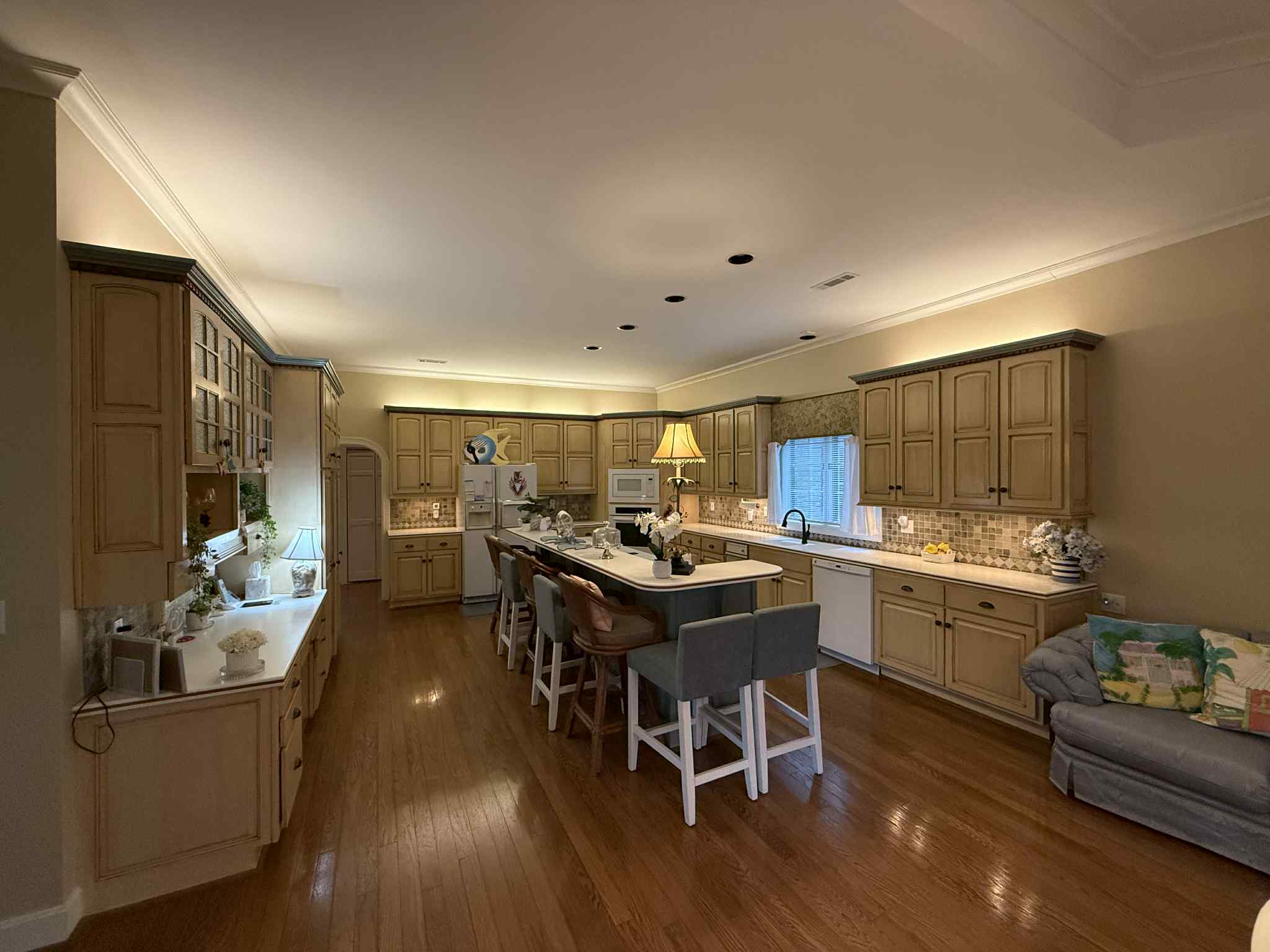 Marion, Illinois, 62959, United States, 4 Bedrooms Bedrooms, ,3 BathroomsBathrooms,Residential,For Sale,1848580